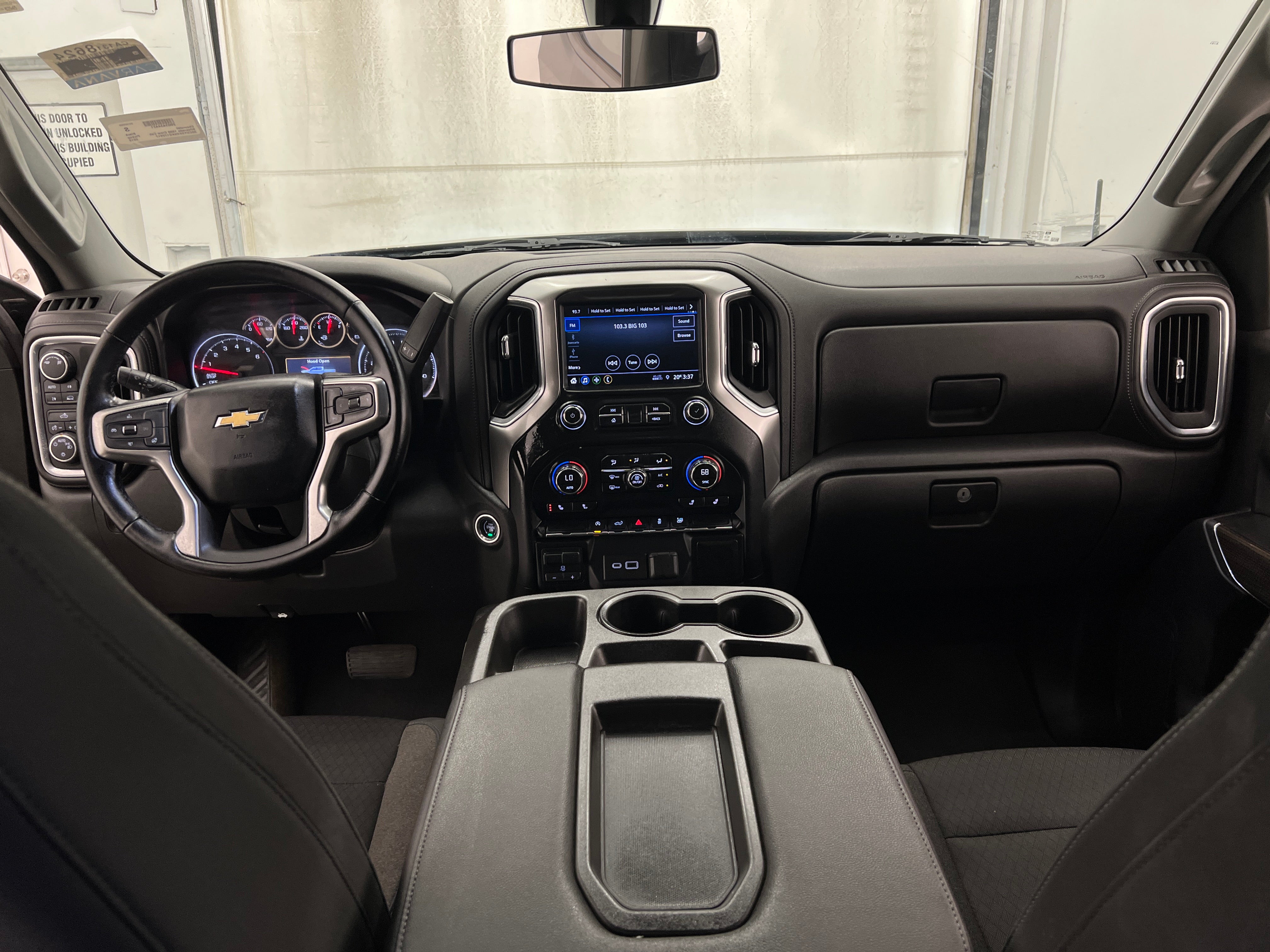 2019 Chevrolet Silverado 1500 LT 3