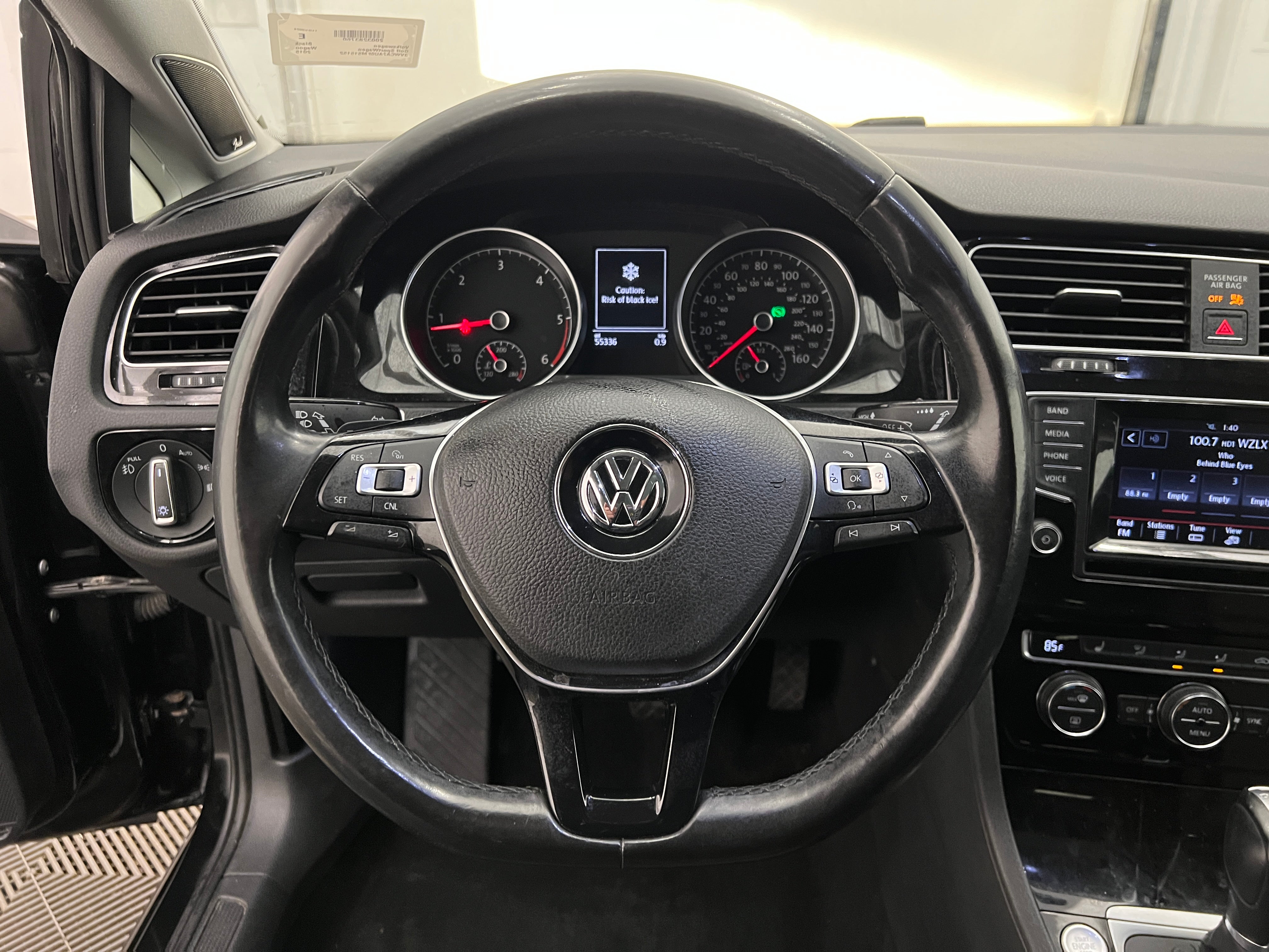 2015 Volkswagen e-Golf SE 5