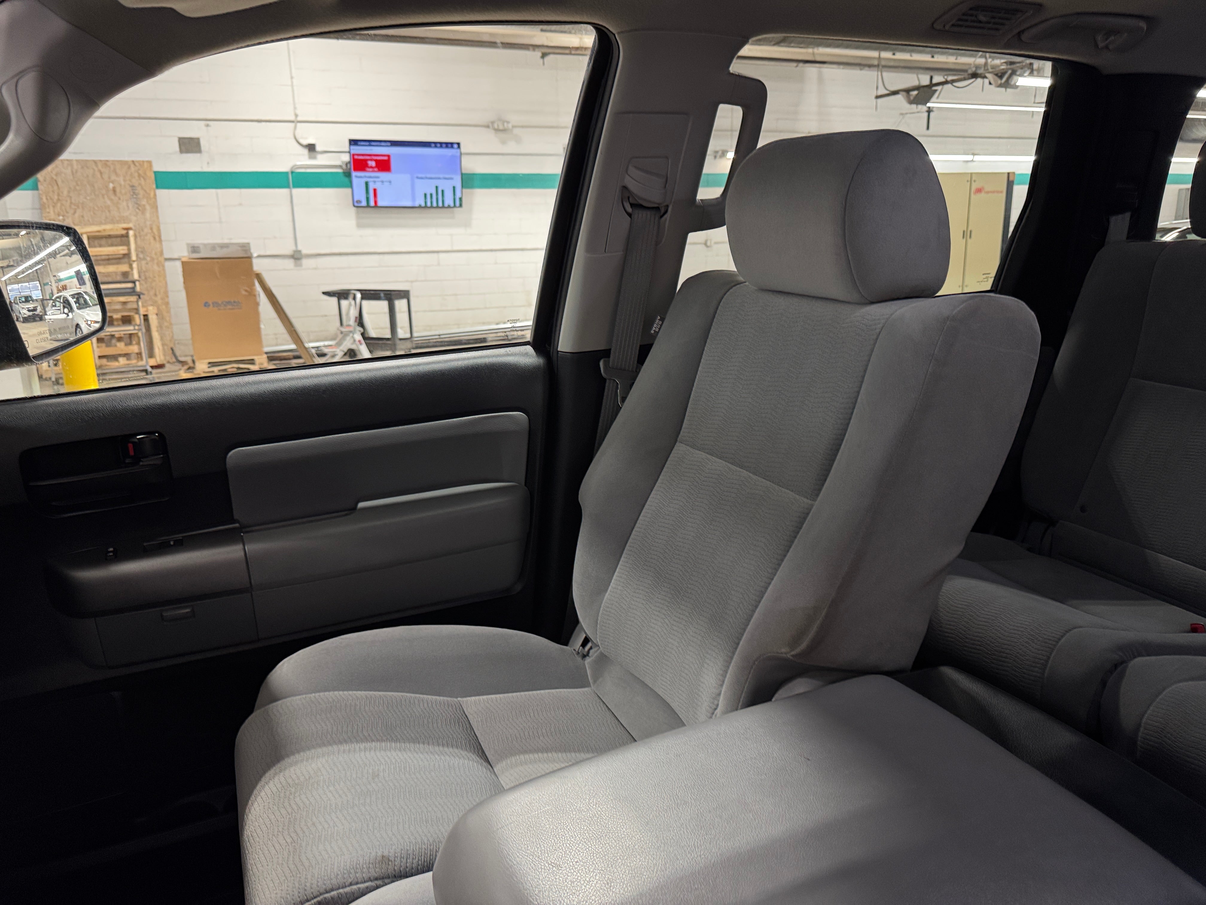 2014 Toyota Sequoia SR5 2