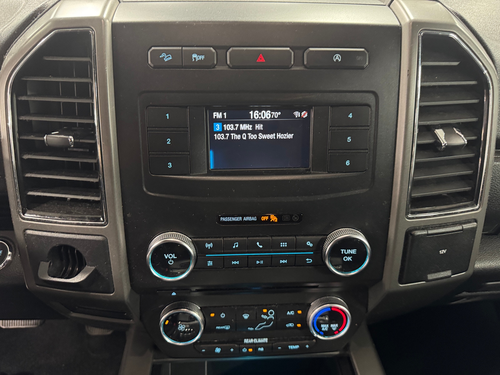 Thumbnail: 2018 Ford Expedition - 4