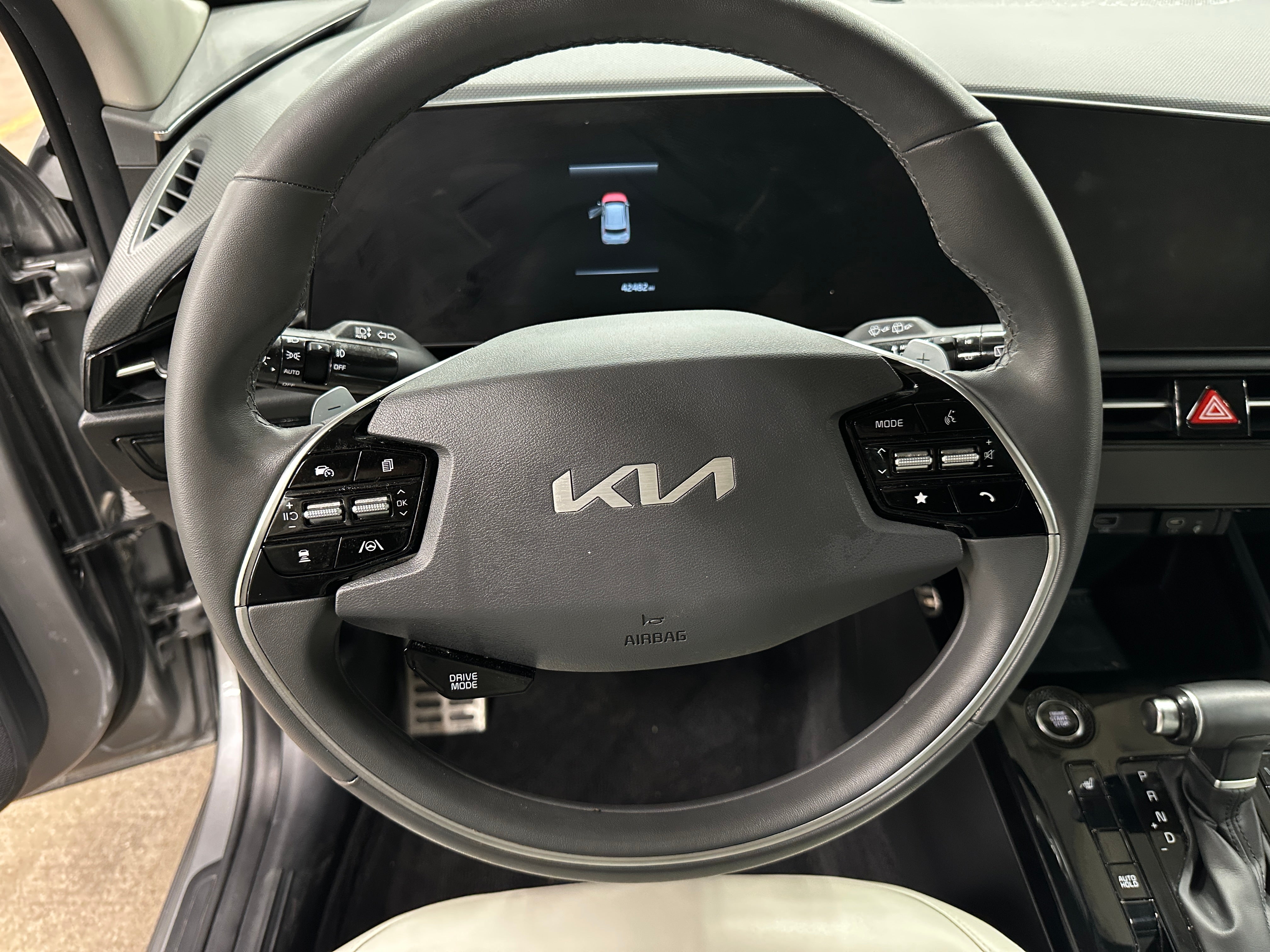 2023 Kia Niro EX Touring 5