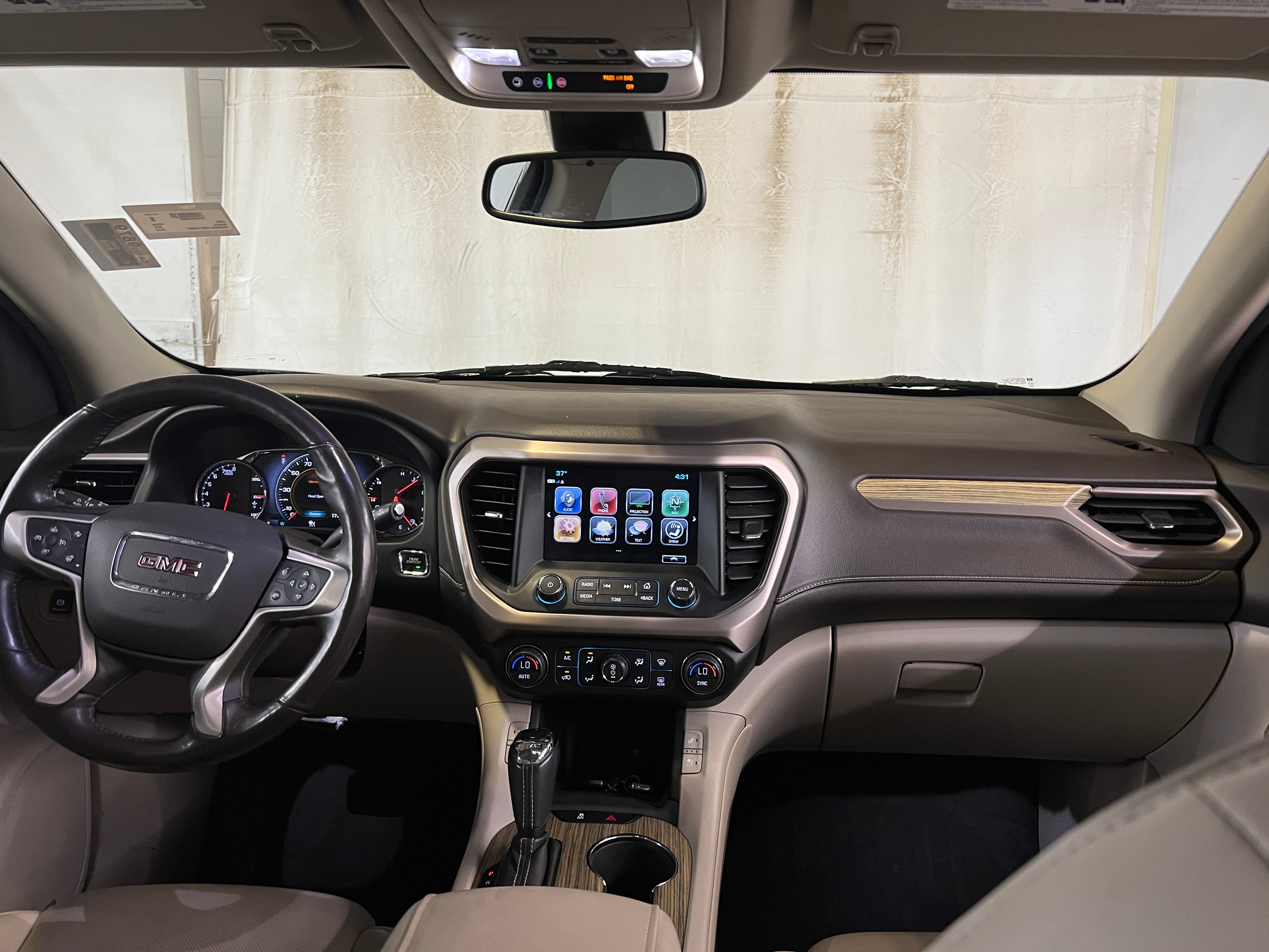 2019 GMC Acadia Denali 2