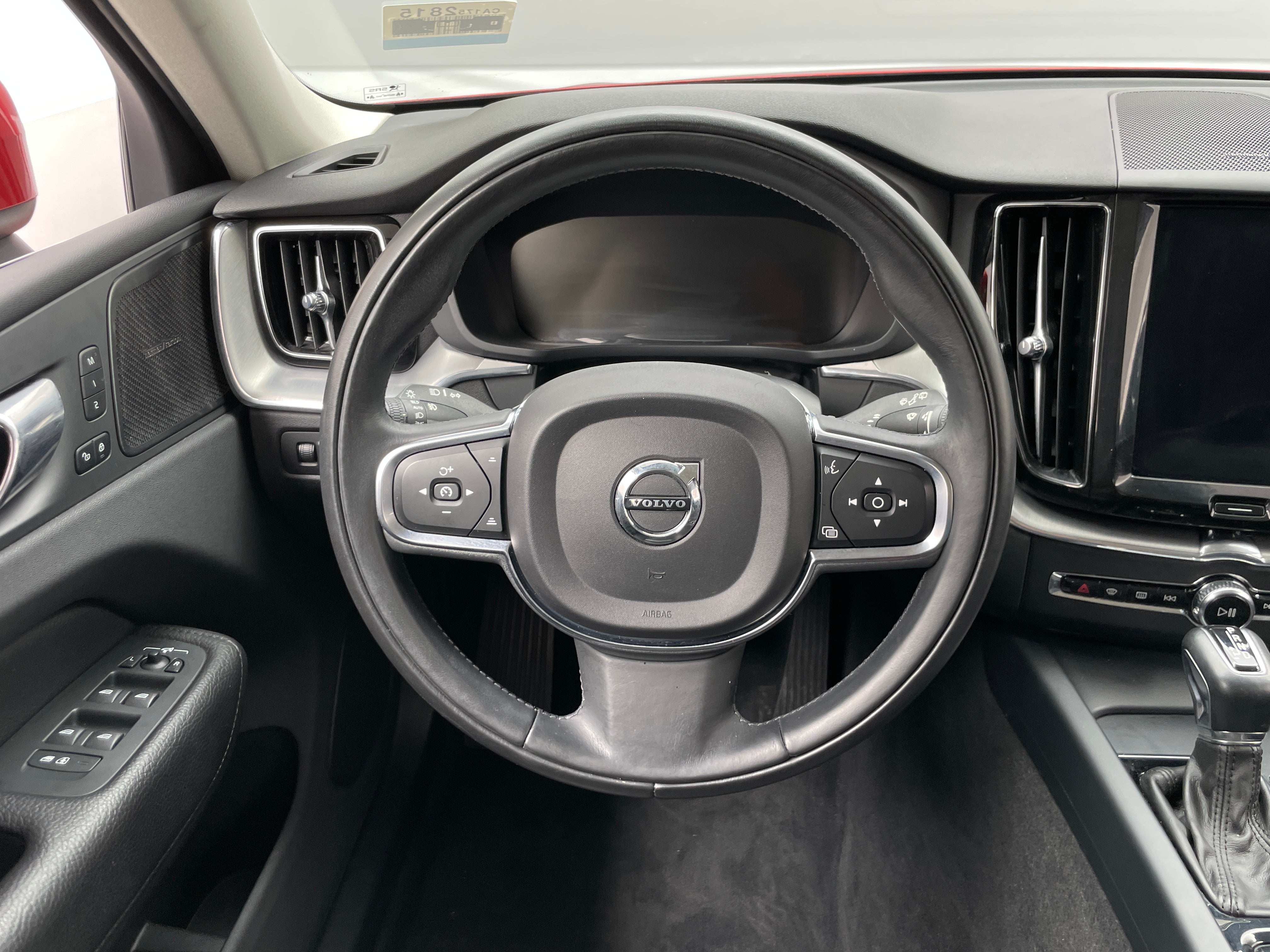 2019 Volvo XC60 T5 Momentum 5