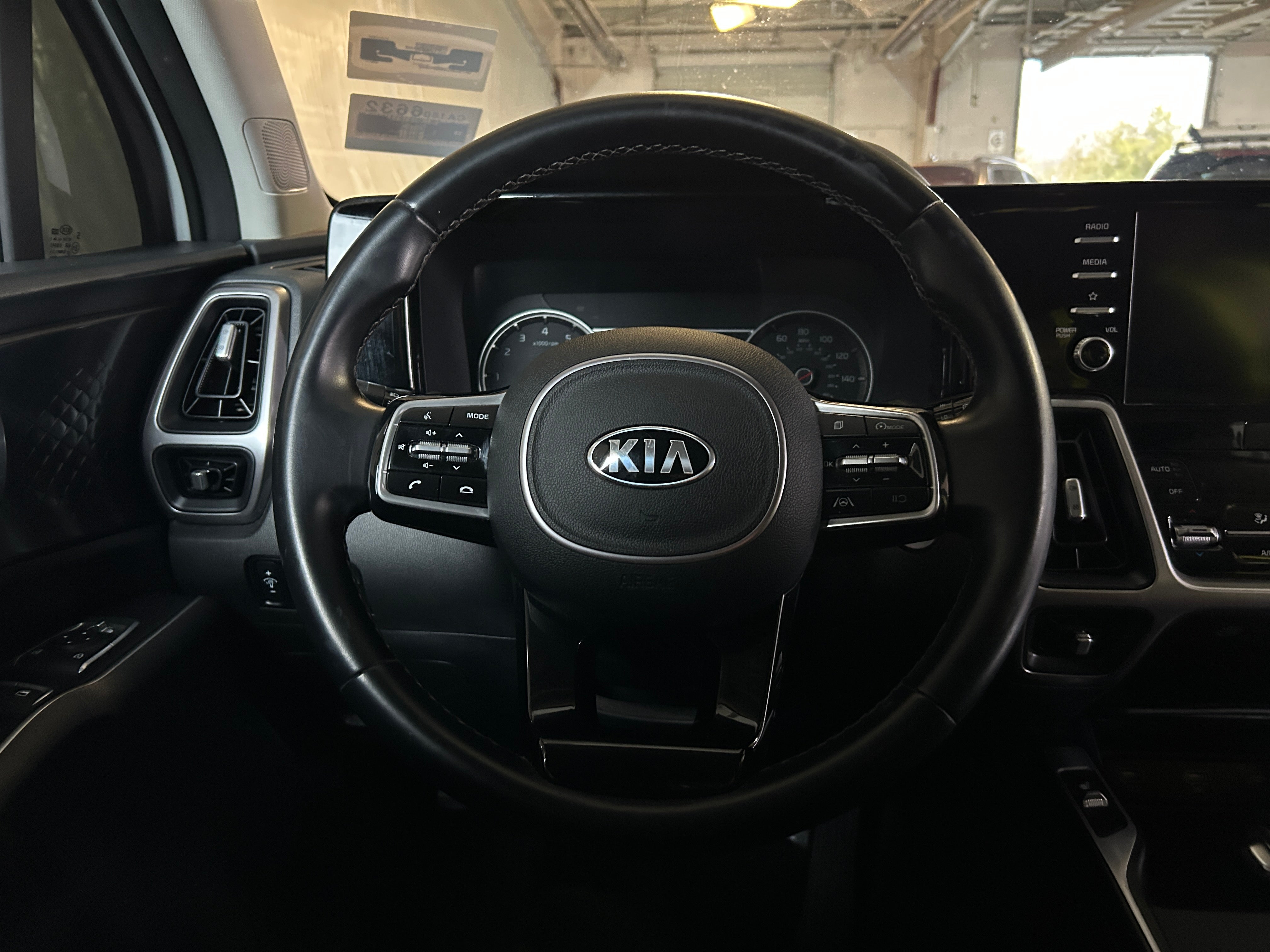 2021 Kia Sorento S 4