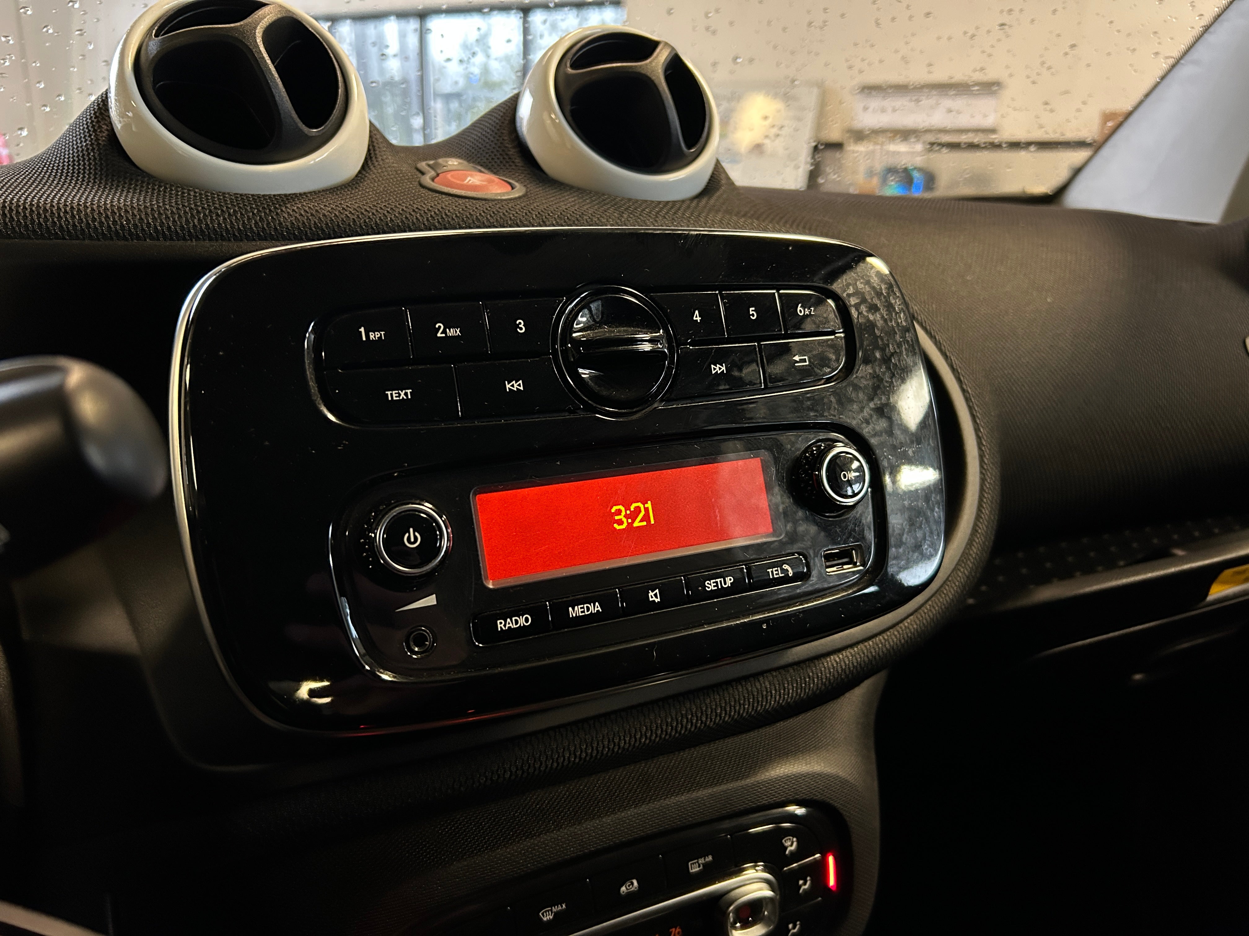 2018 smart fortwo Pure 4