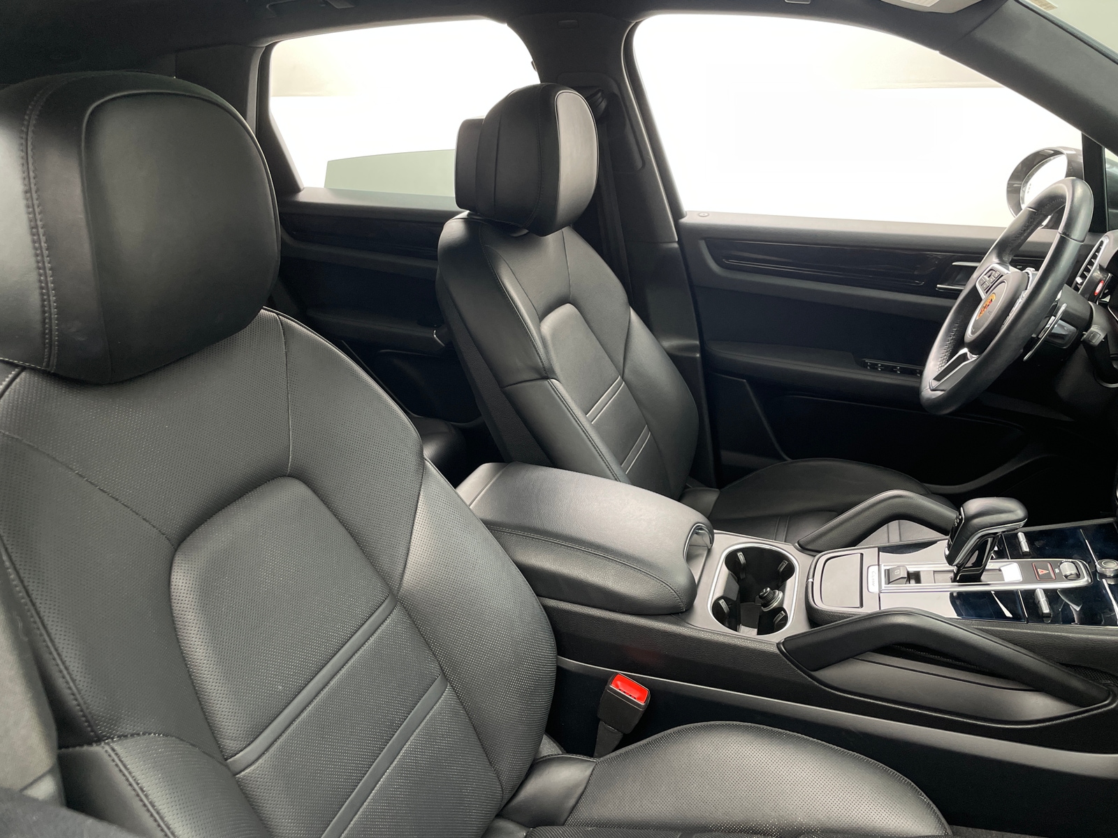 Thumbnail: 2019 Porsche Cayenne - 2