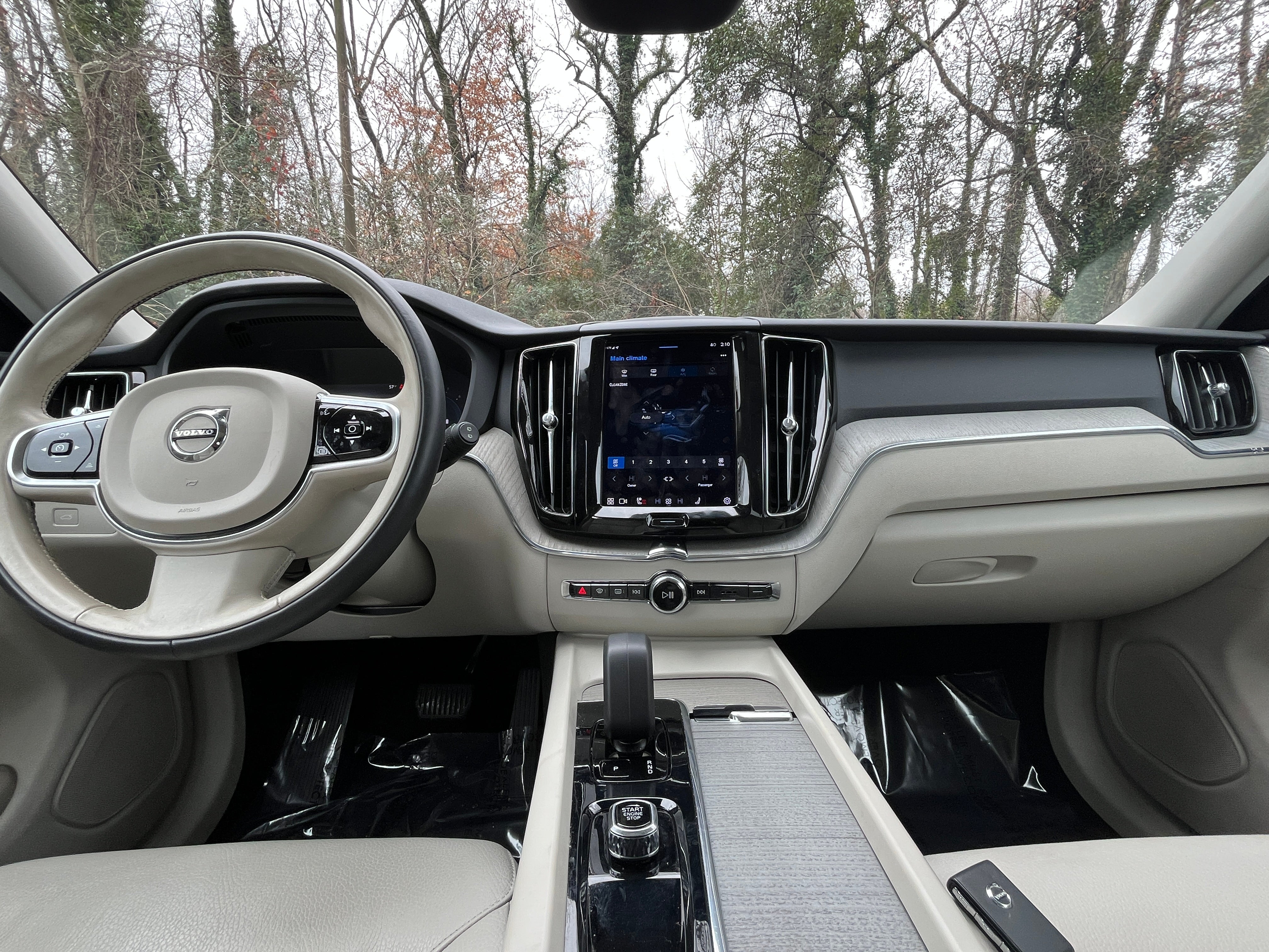 2023 Volvo XC60 B5 Plus 3