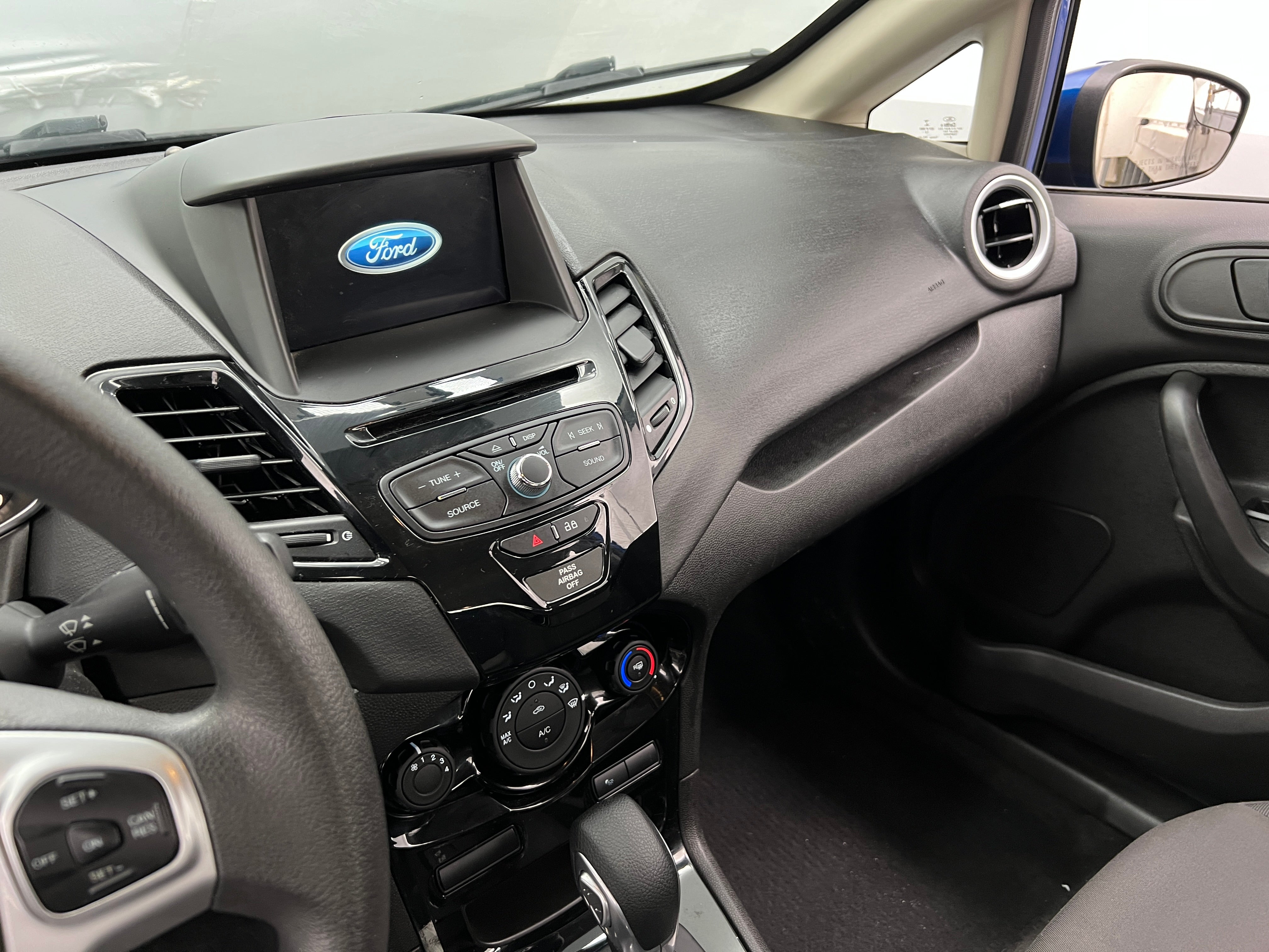 2019 Ford Fiesta SE 4