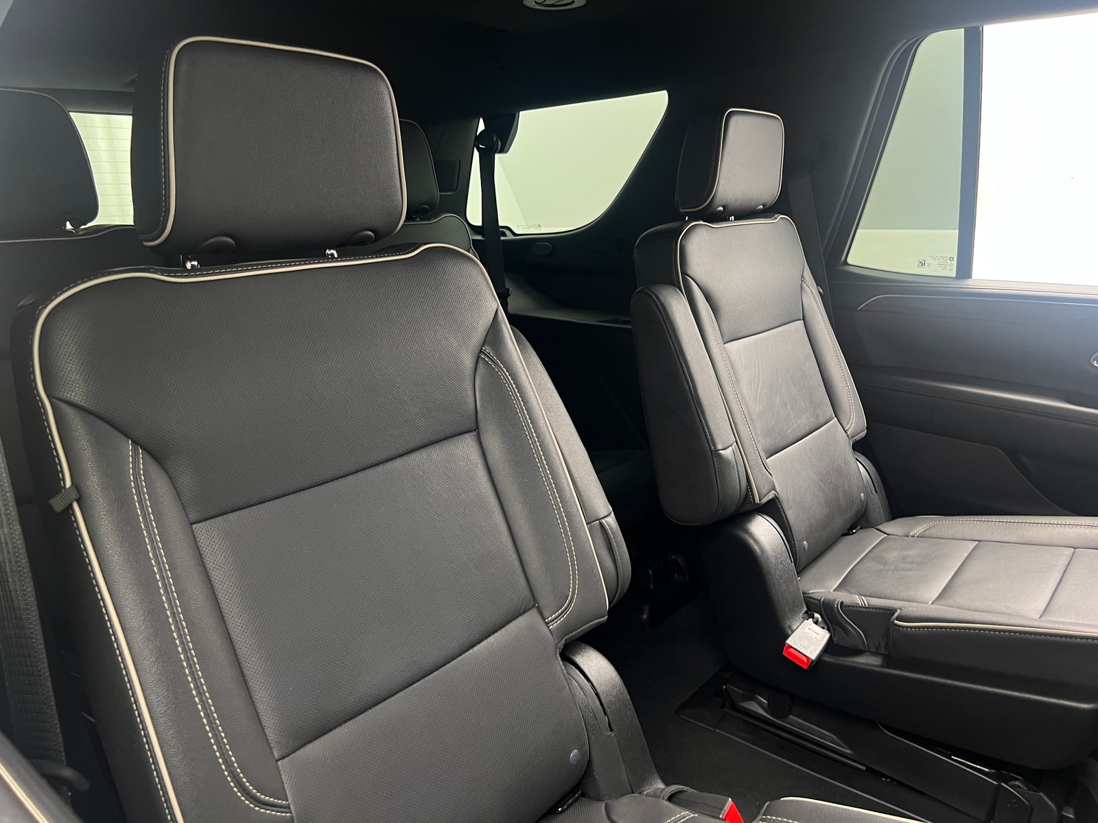 Thumbnail: 2023 Chevrolet Tahoe - 5