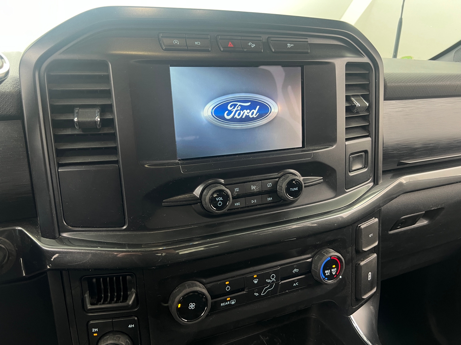 Thumbnail: 2021 Ford Econoline - 4
