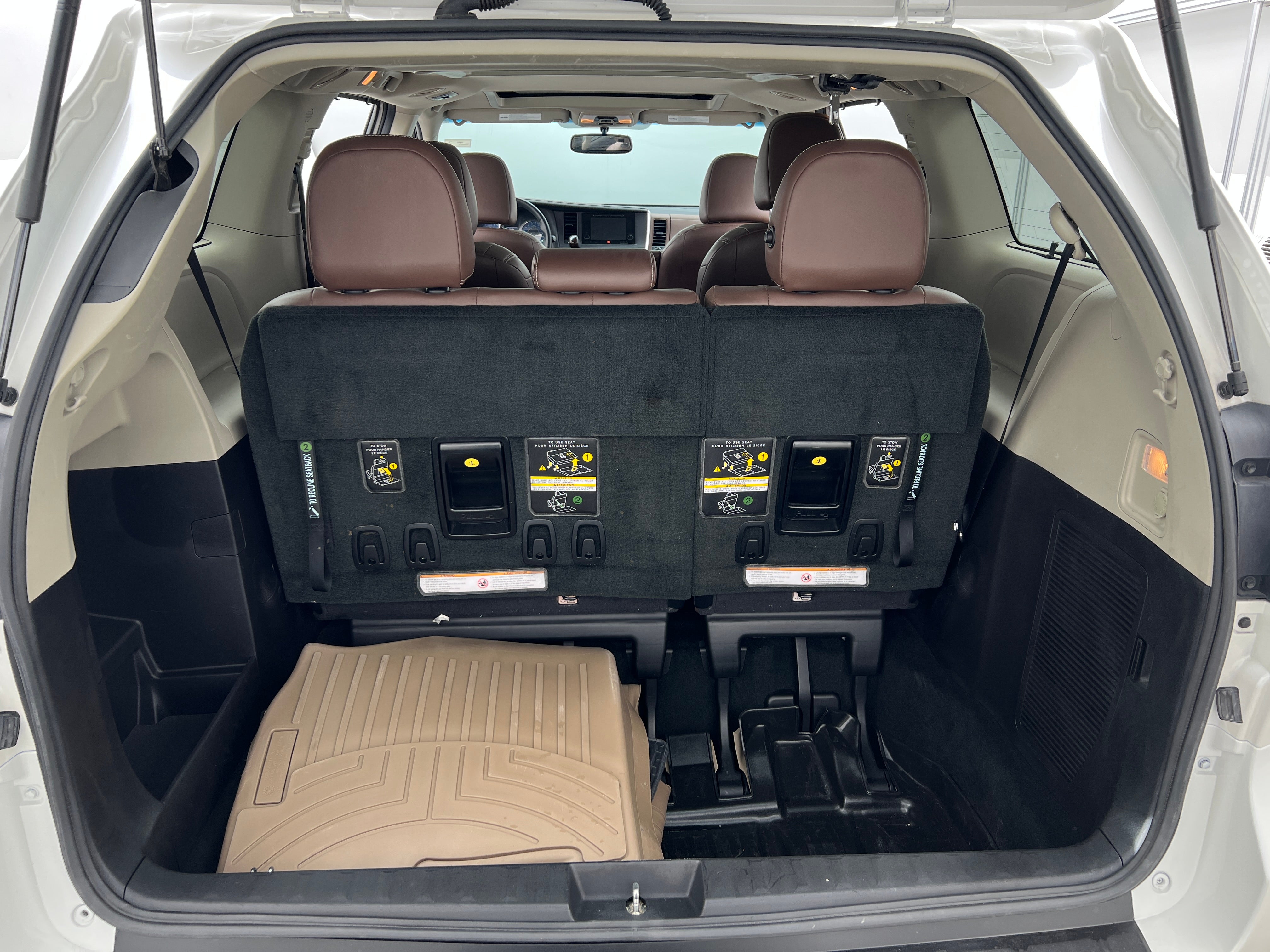 2016 Toyota Sienna Limited 6