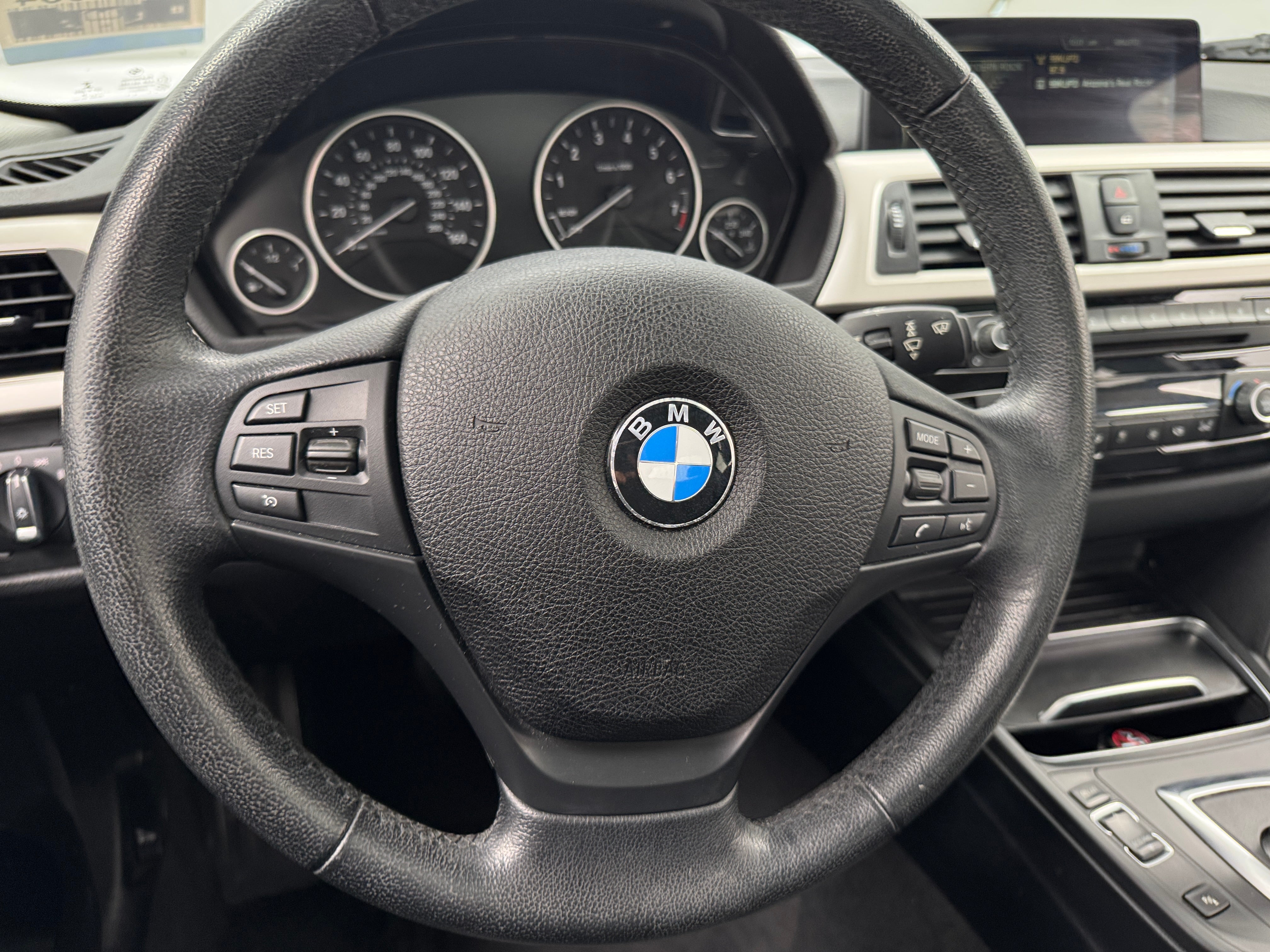 2016 BMW 3 Series 320i 4