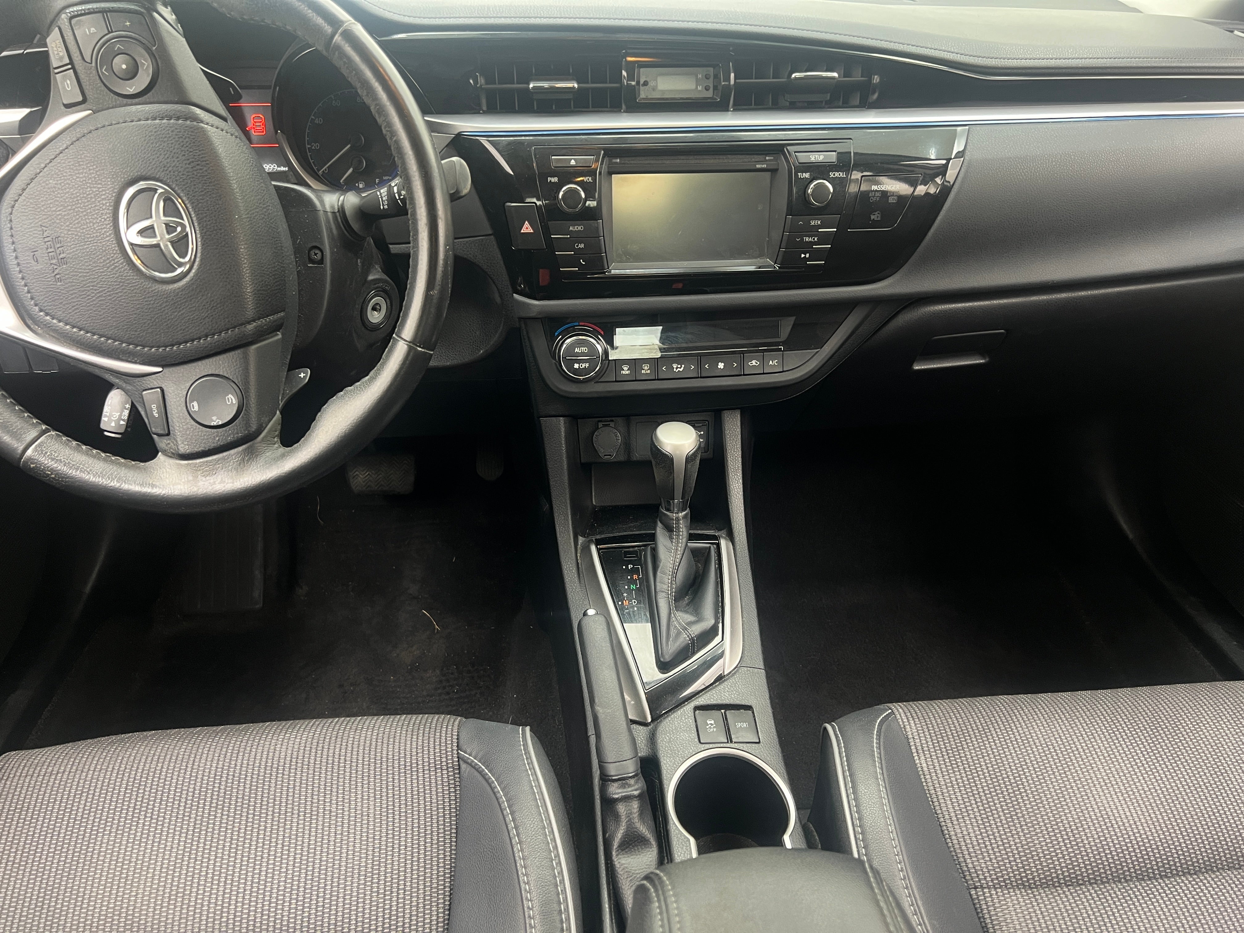 2015 Toyota Corolla S 3