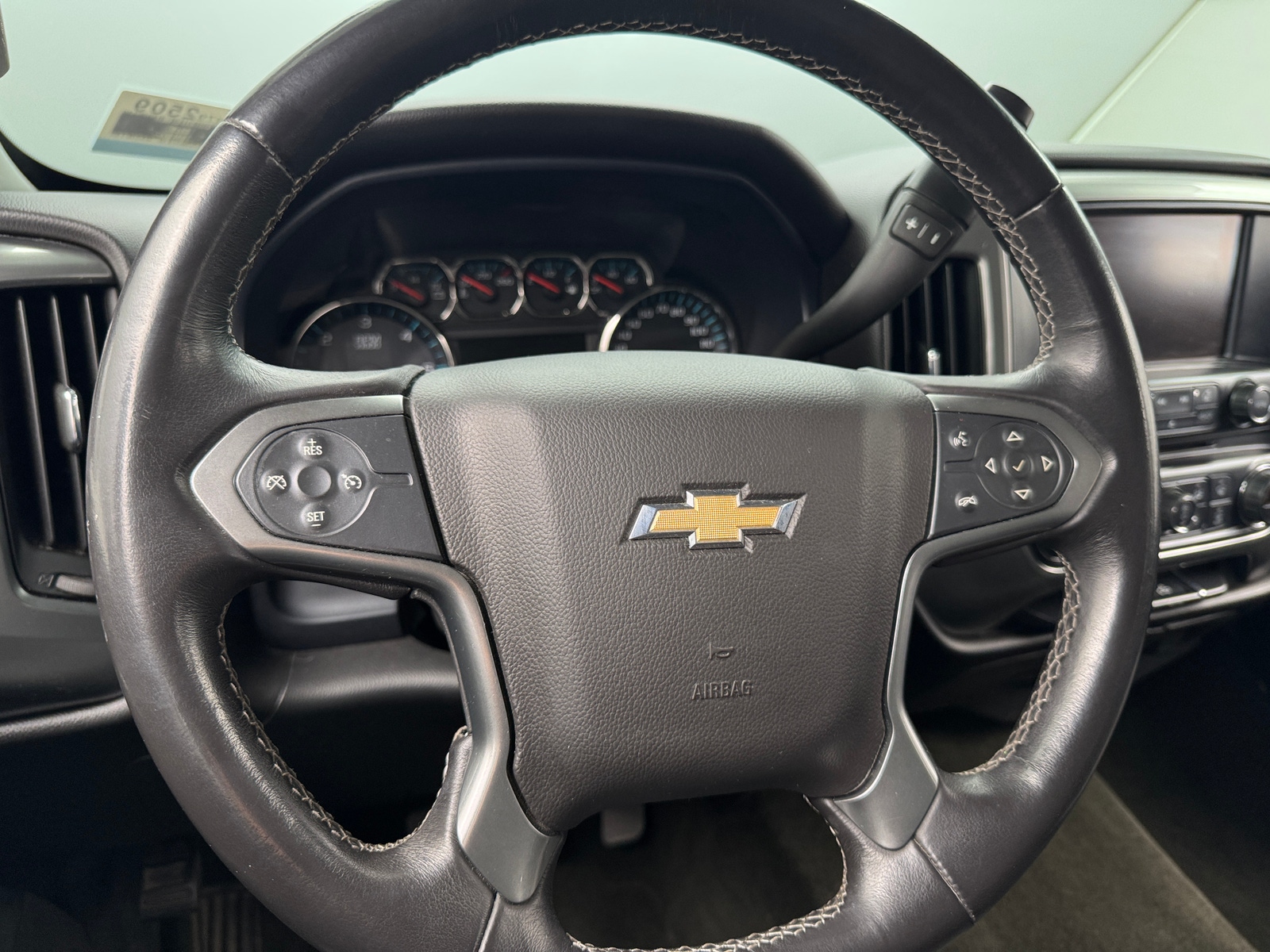 Thumbnail: 2017 Chevrolet Silverado 1500 - 5
