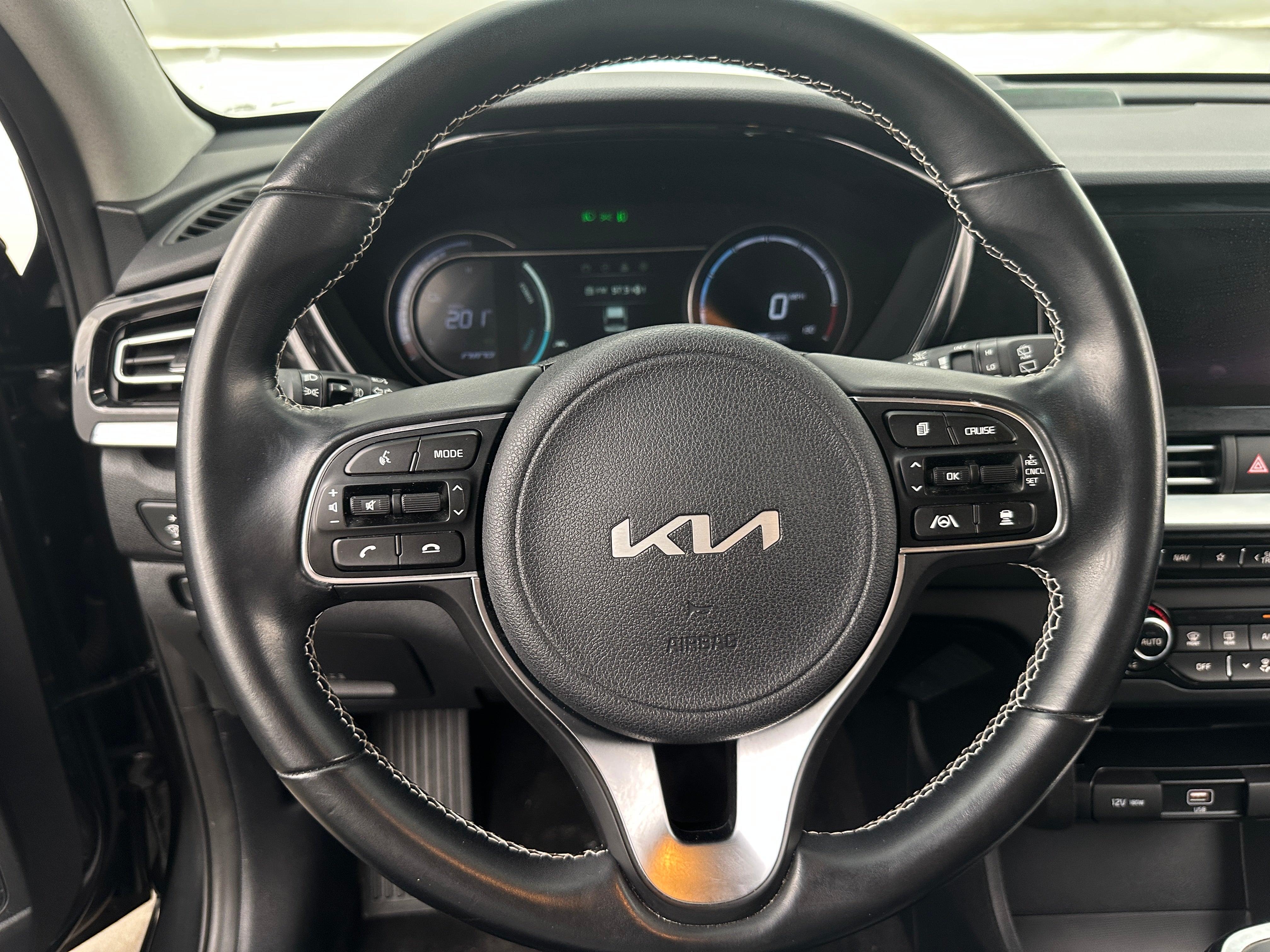 2022 Kia Niro EX 5