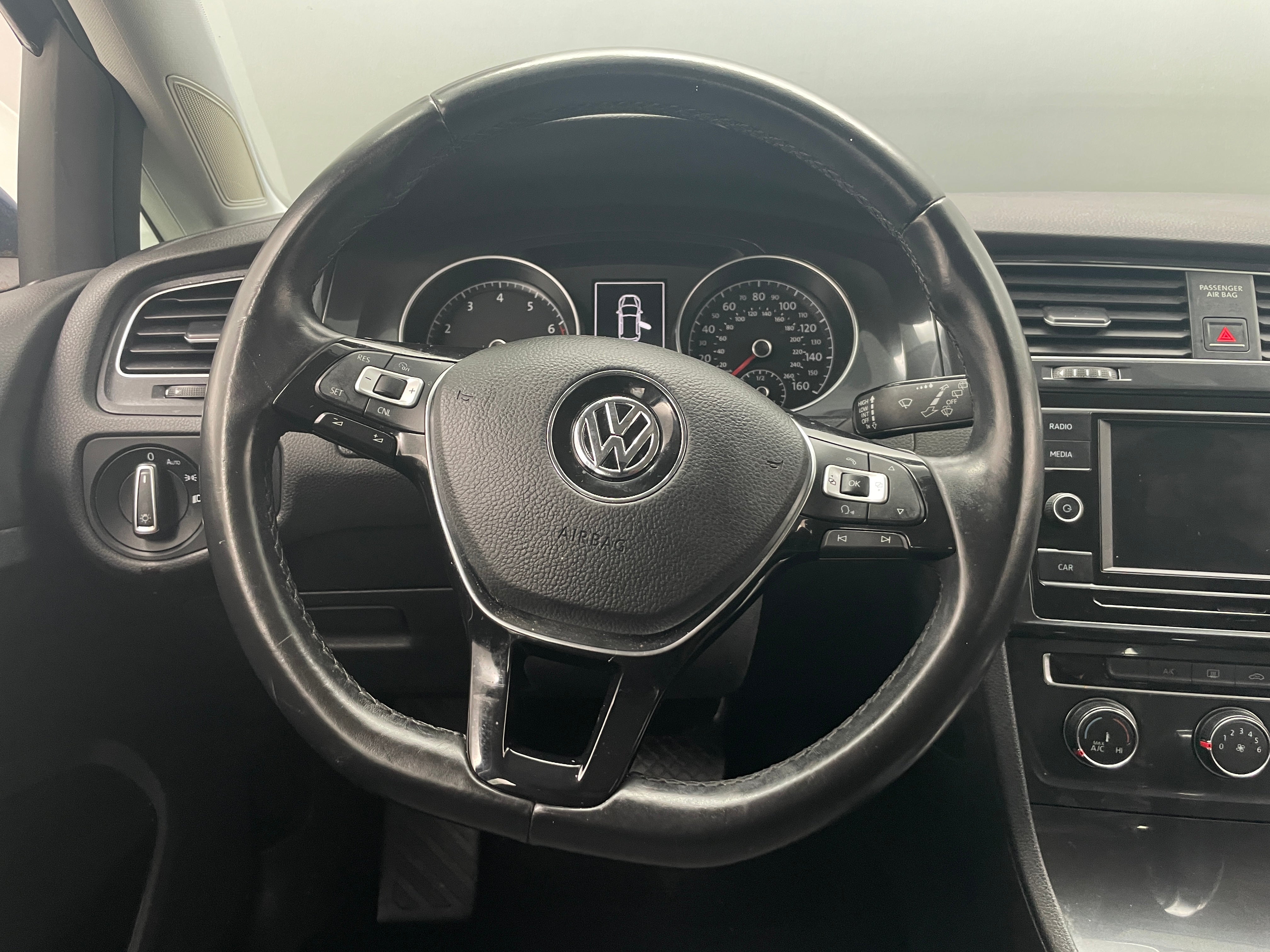 2018 Volkswagen Golf S 5