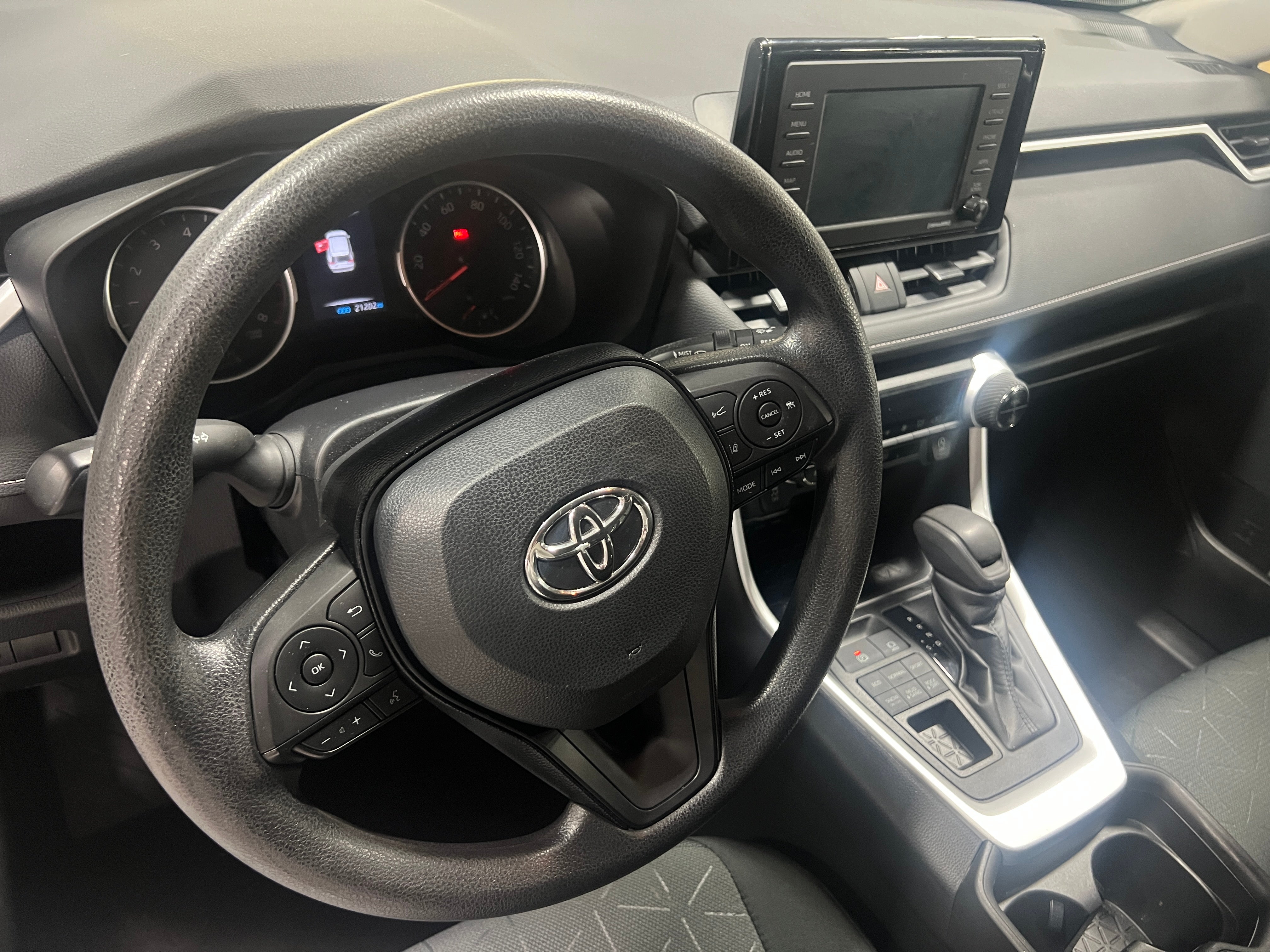 2021 Toyota RAV4 XLE 5