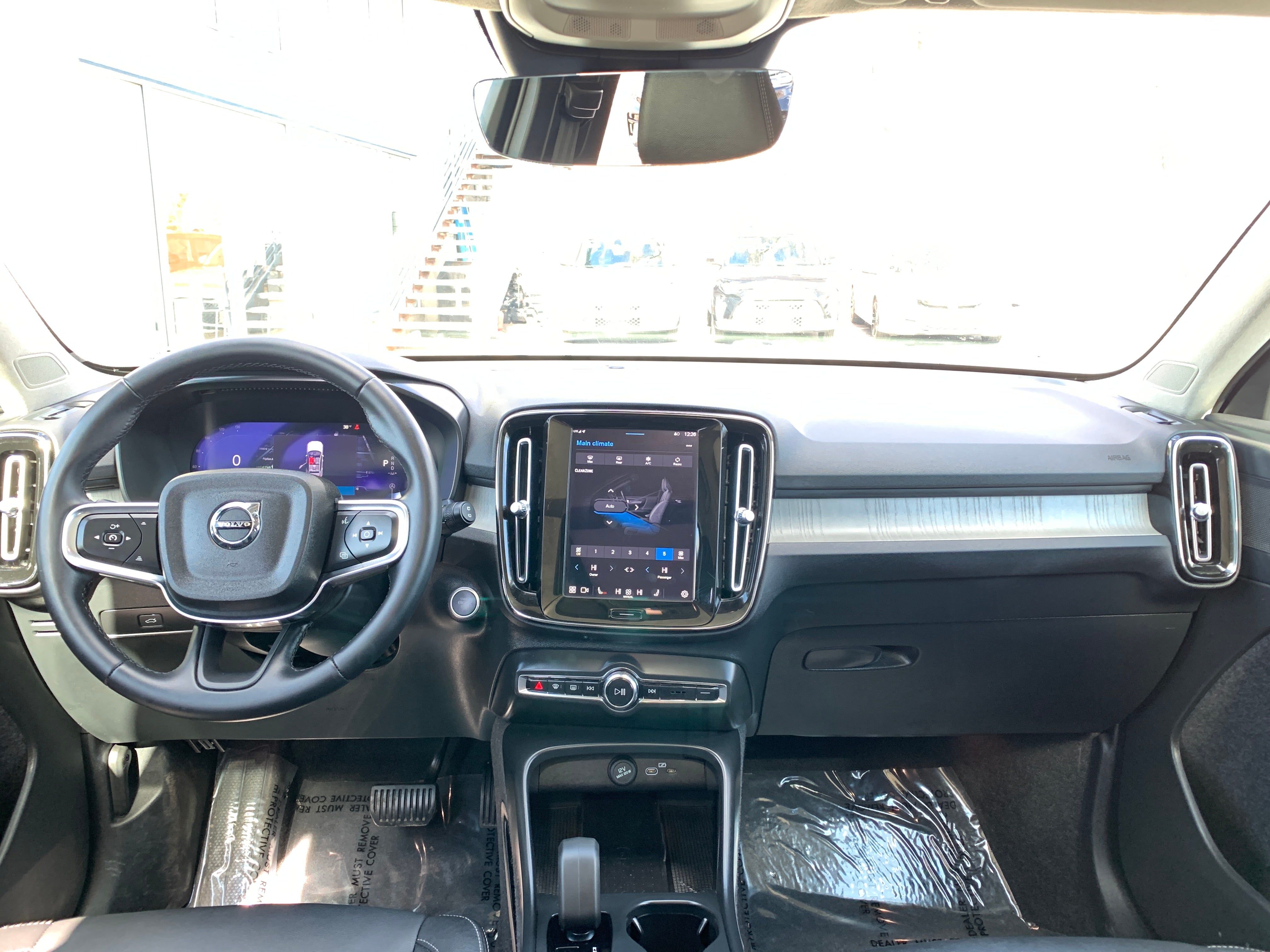 2024 Volvo XC40 B5 Core 3