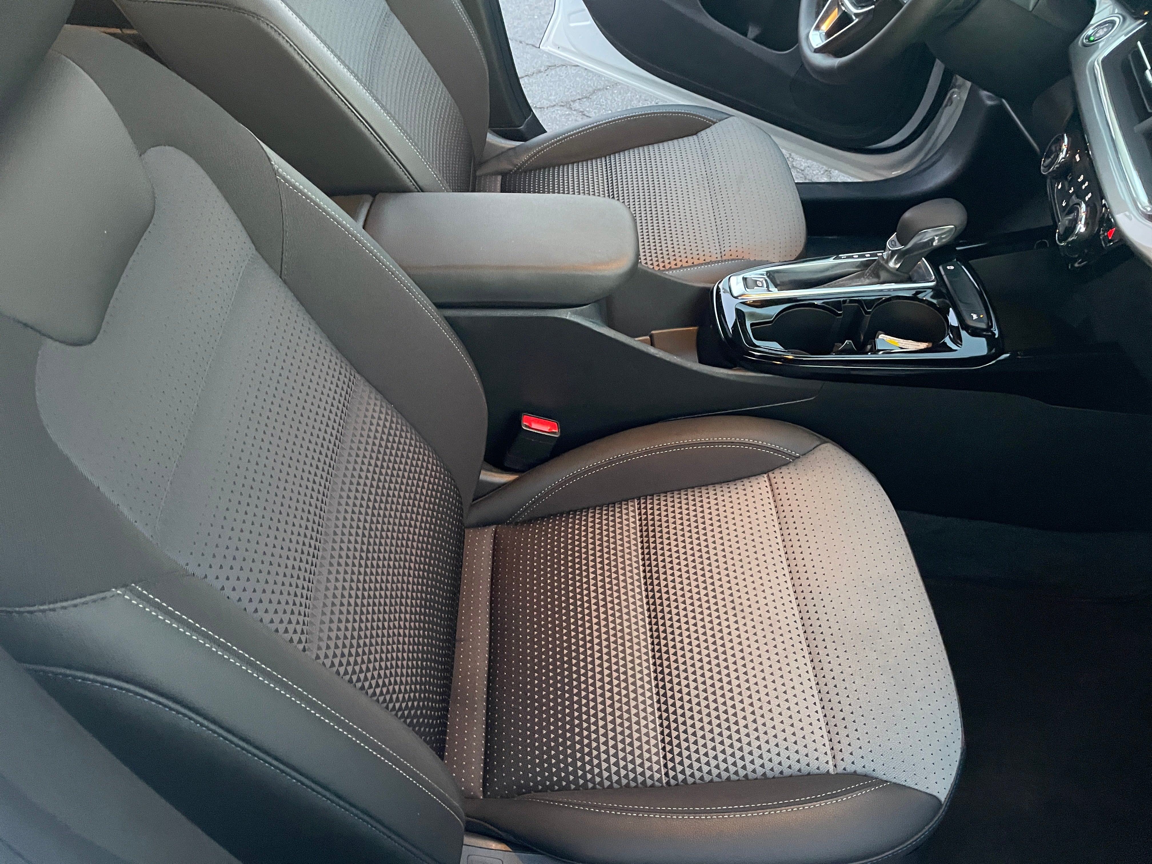 2024 Chevrolet Trax LT 2