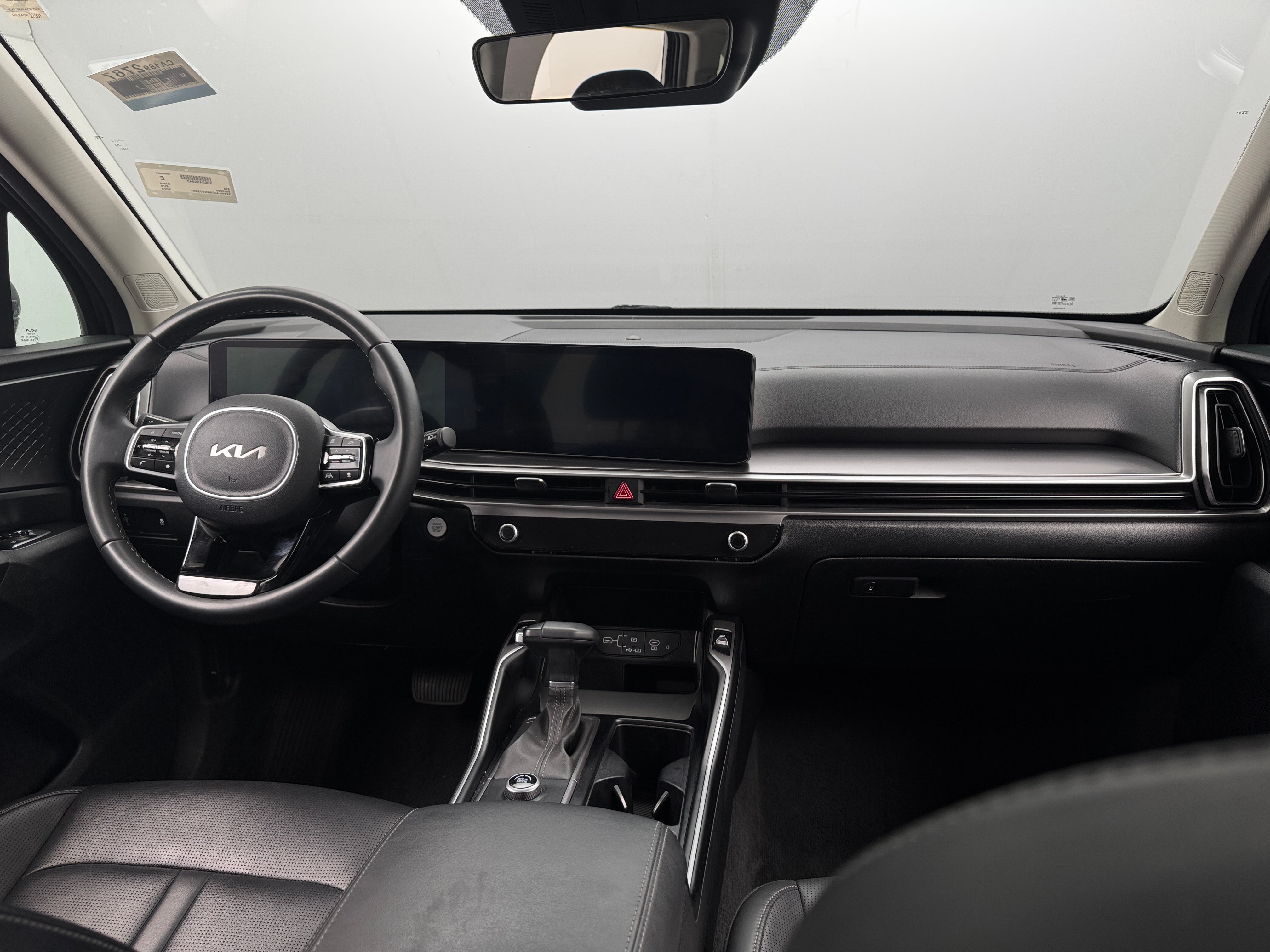 2024 Kia Sorento S 3