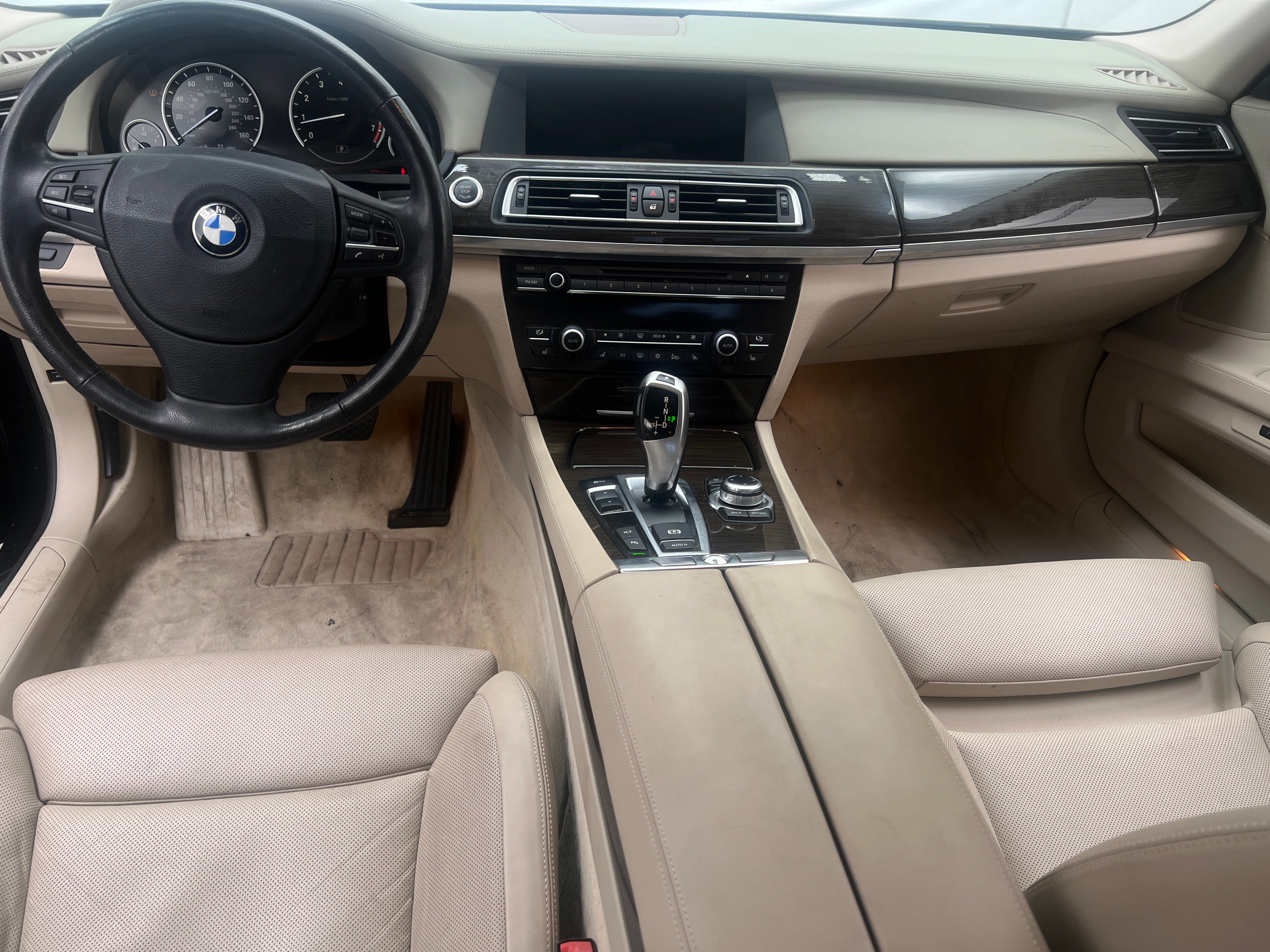 2009 BMW 7 Series 750Li 2