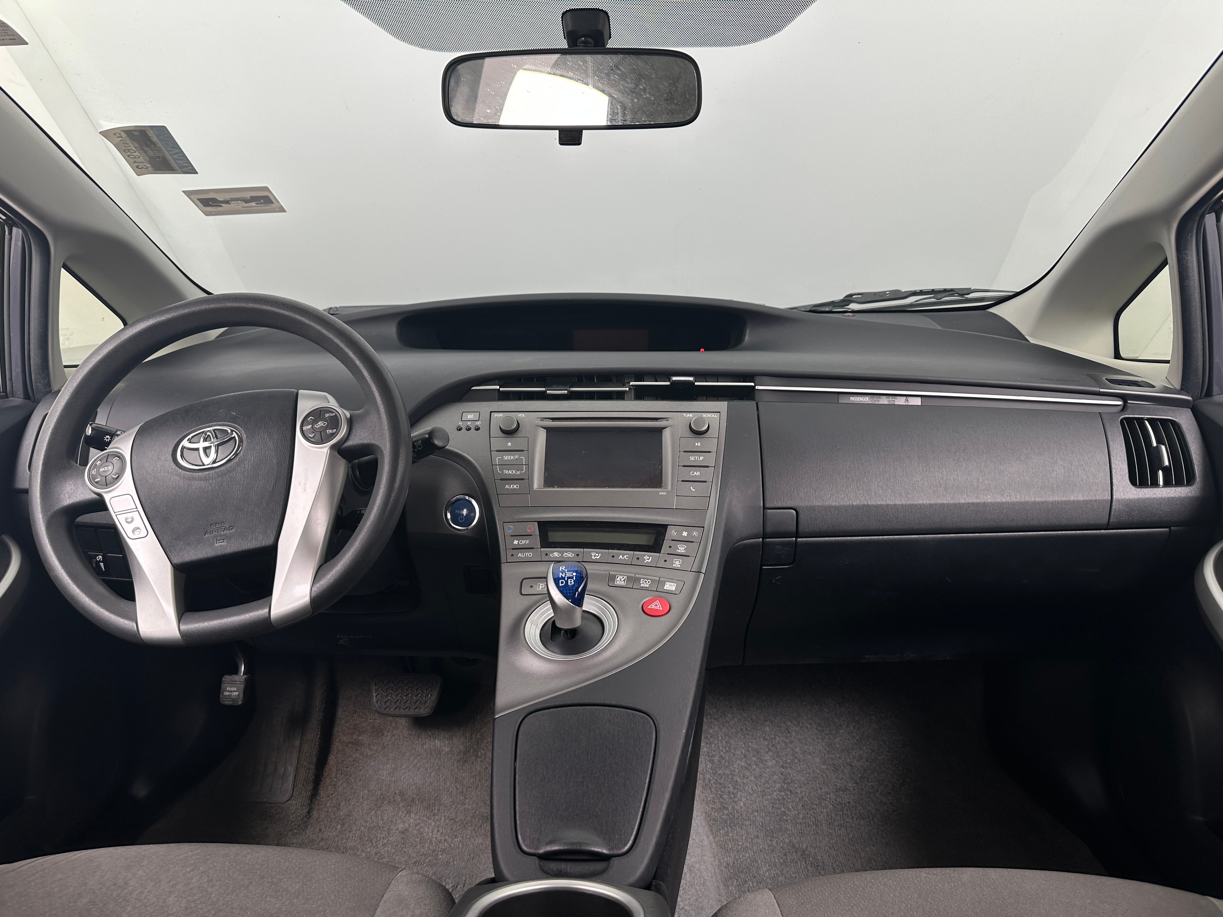 2015 Toyota Prius Two 3