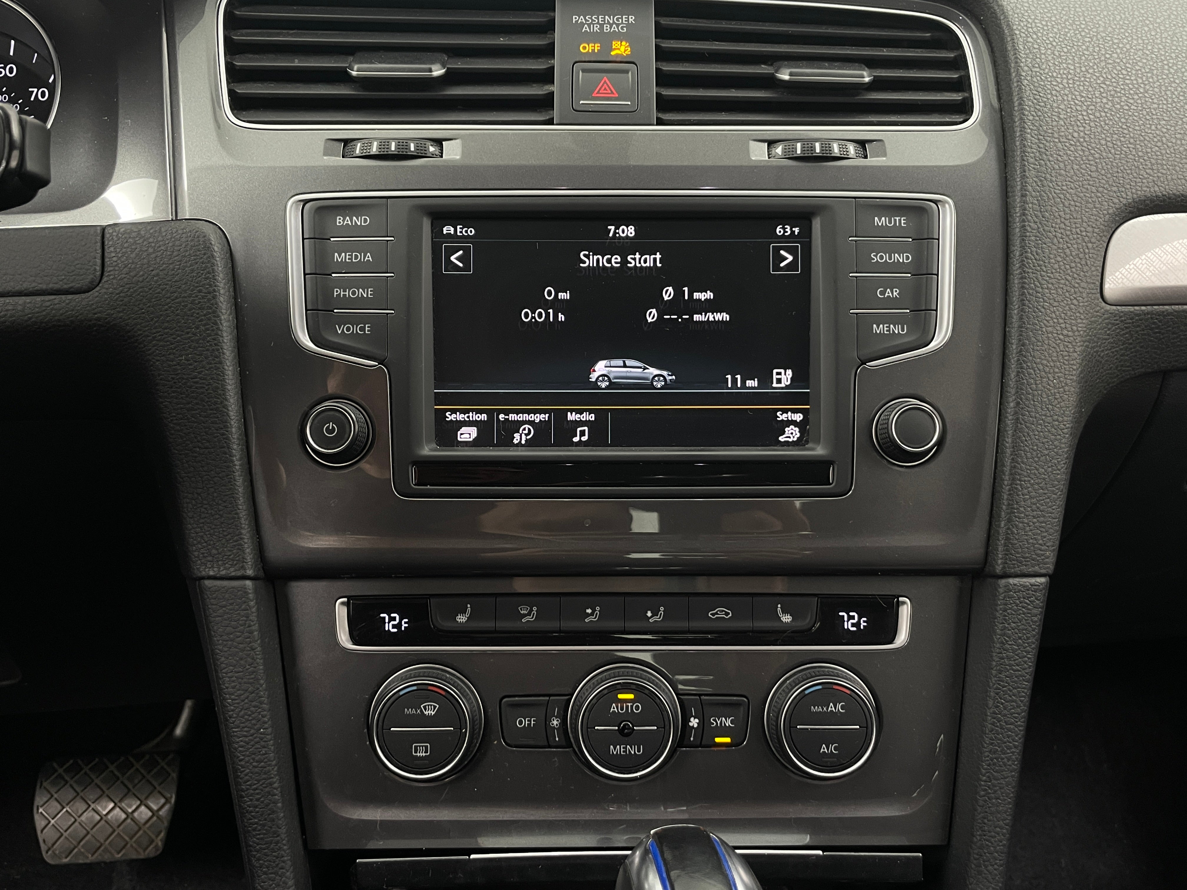 2016 Volkswagen e-Golf SE 4