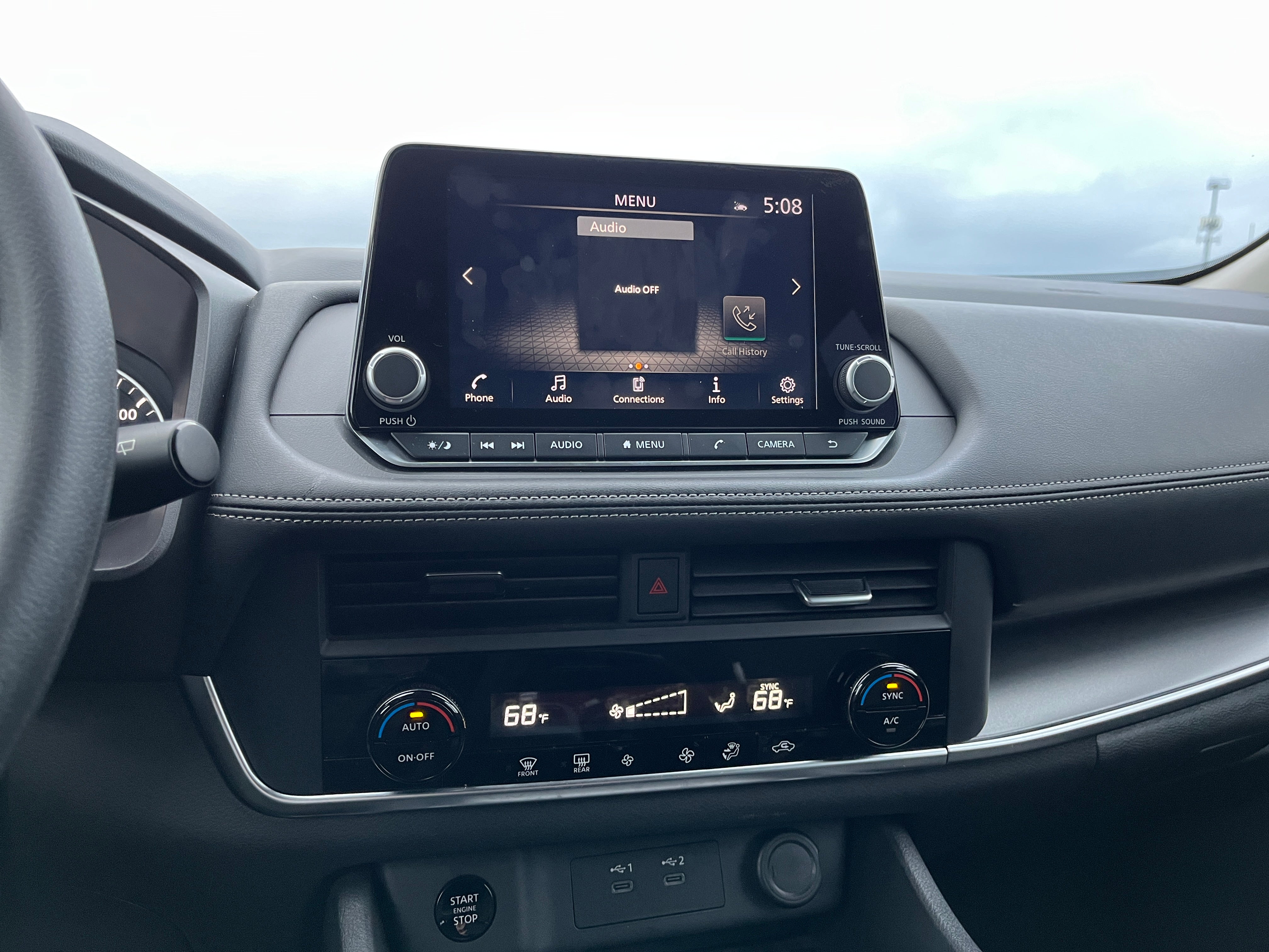 2024 Nissan Rogue SV 4