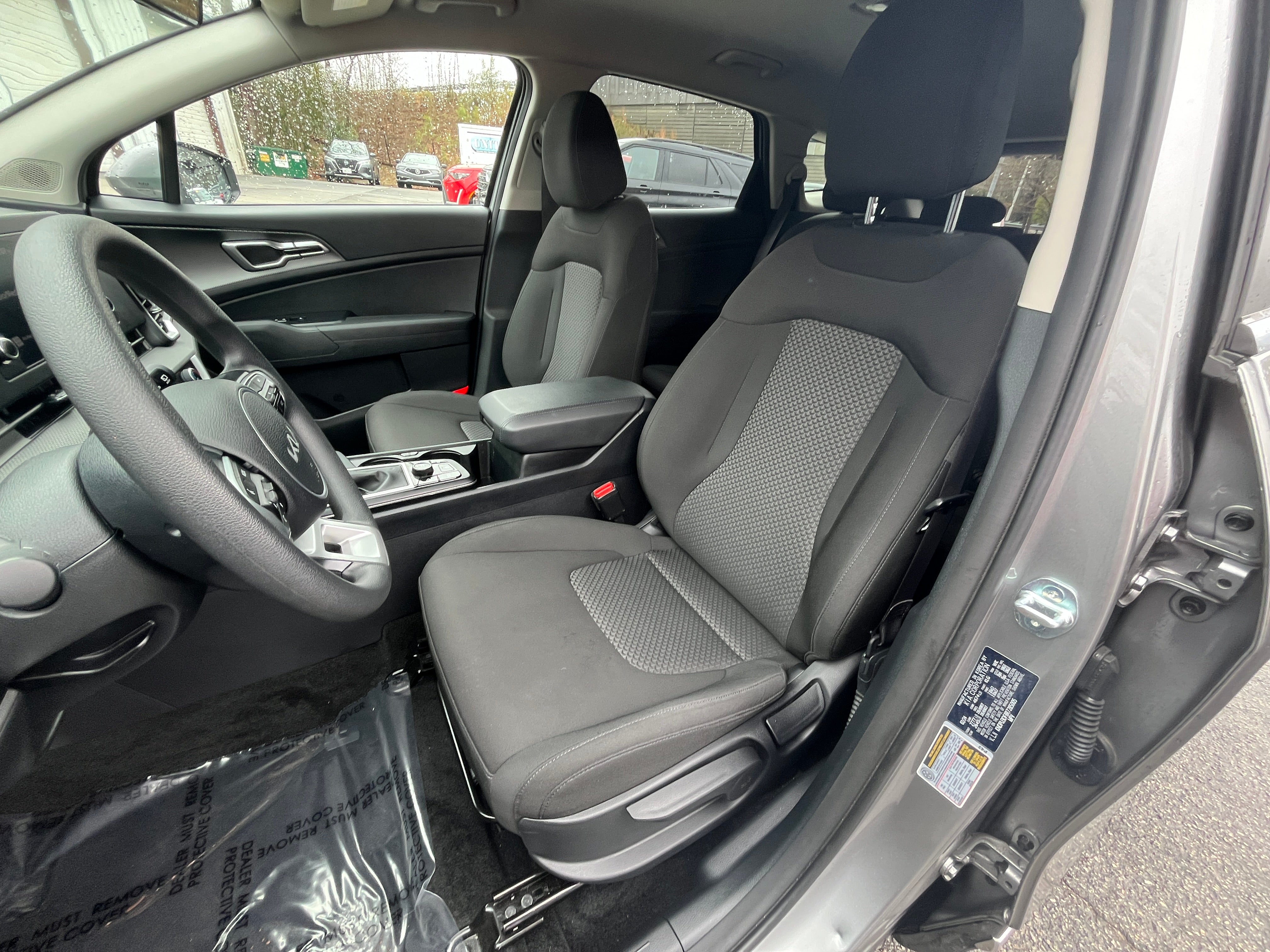 2024 Kia Sportage LX 2