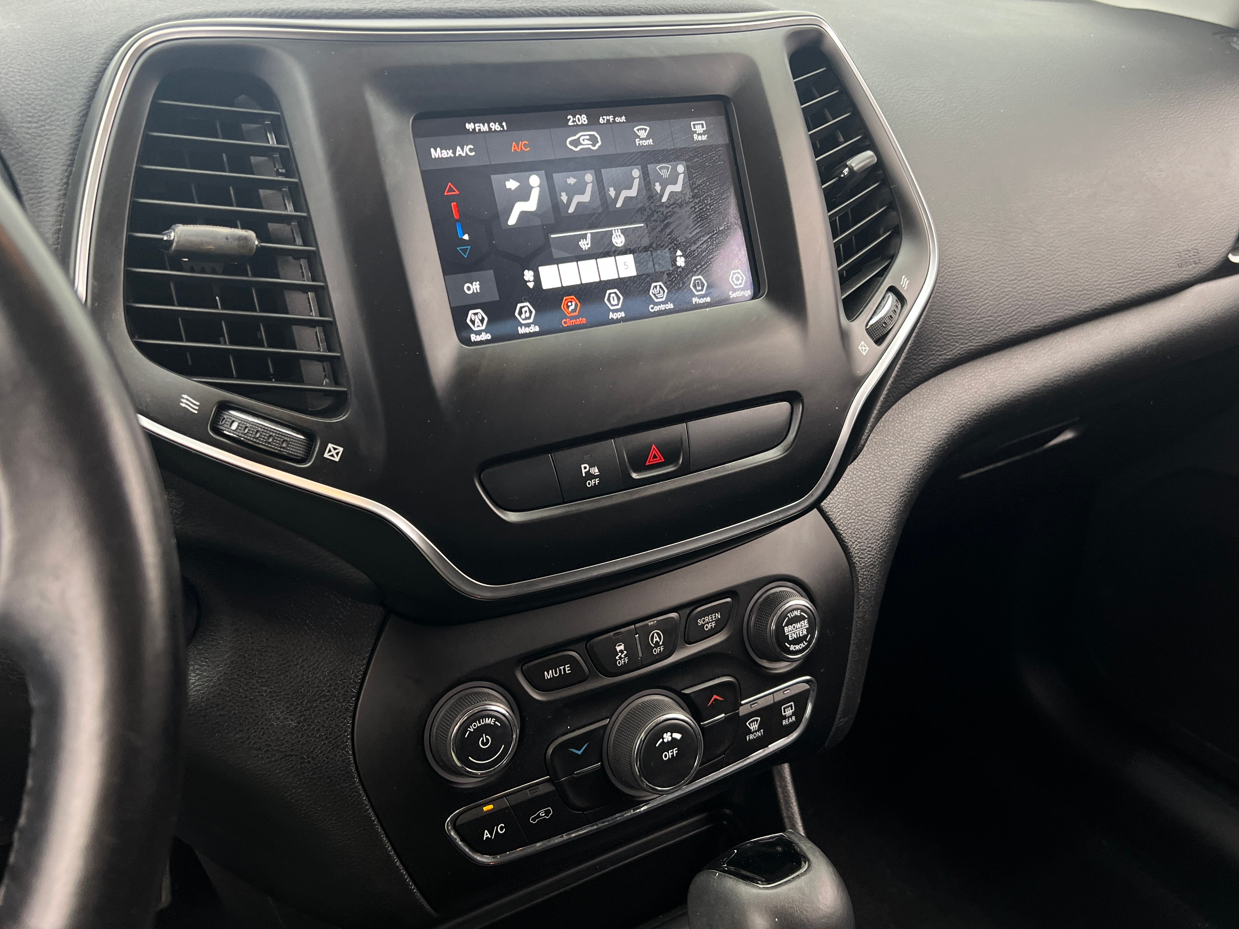 2020 Jeep Cherokee Altitude 4