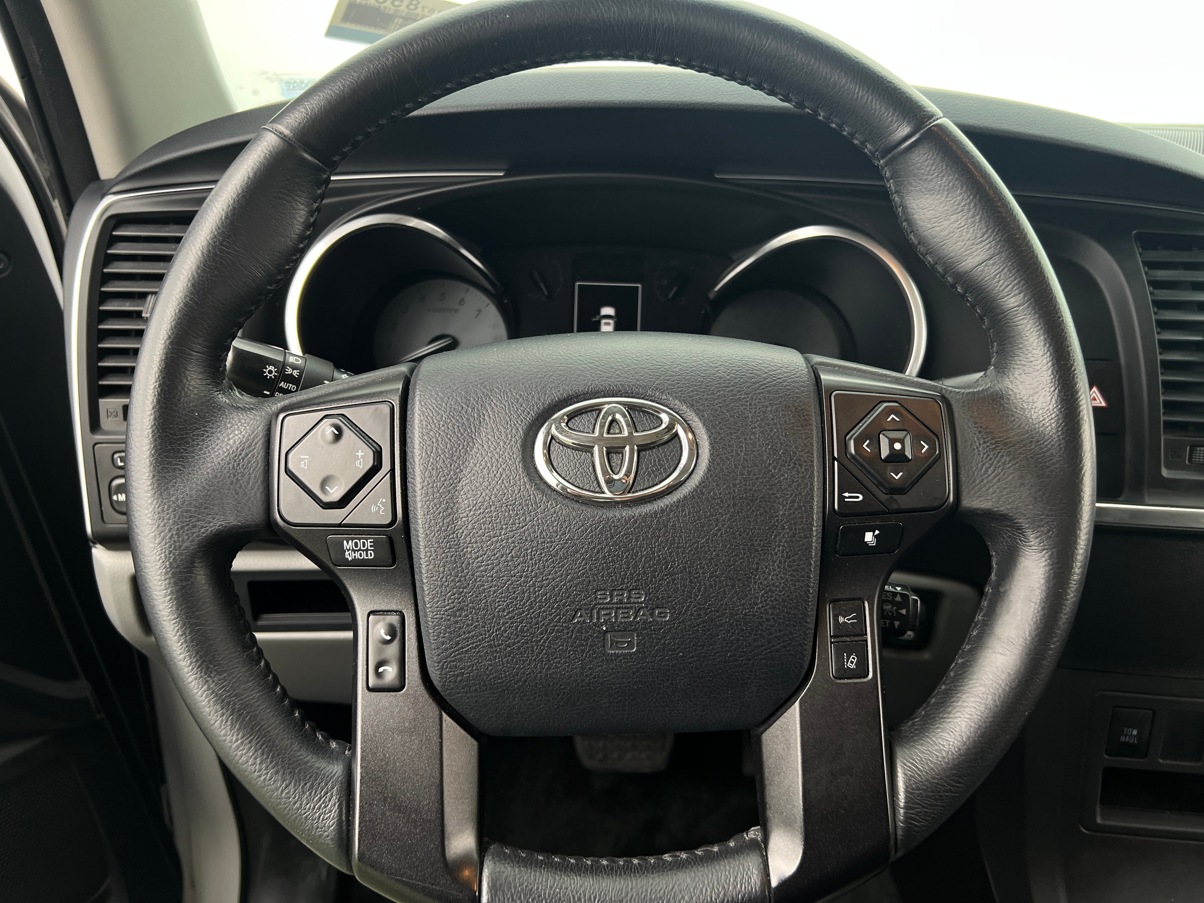 2018 Toyota Sequoia SR5 5