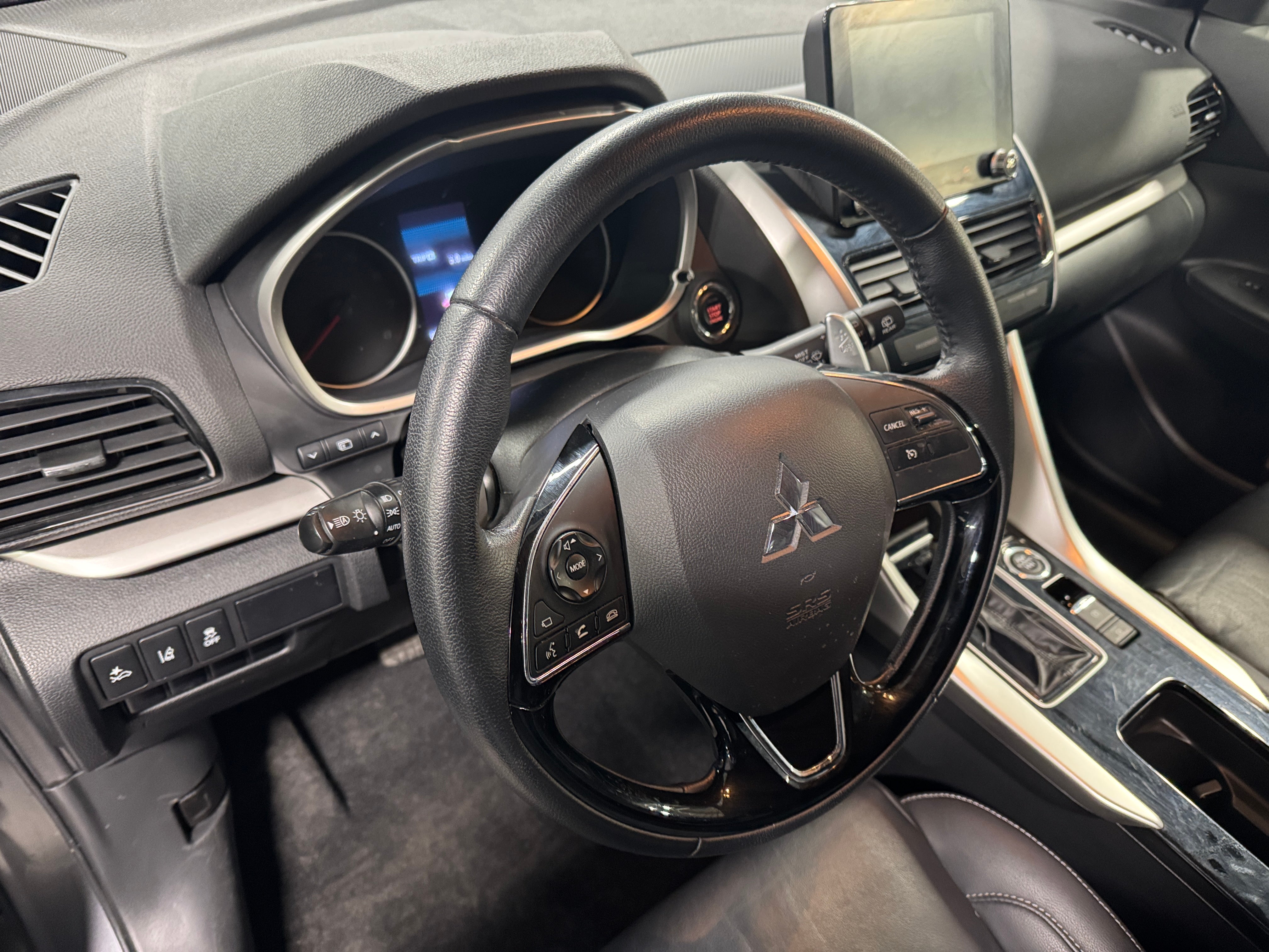 2022 Mitsubishi Eclipse Cross SEL 4