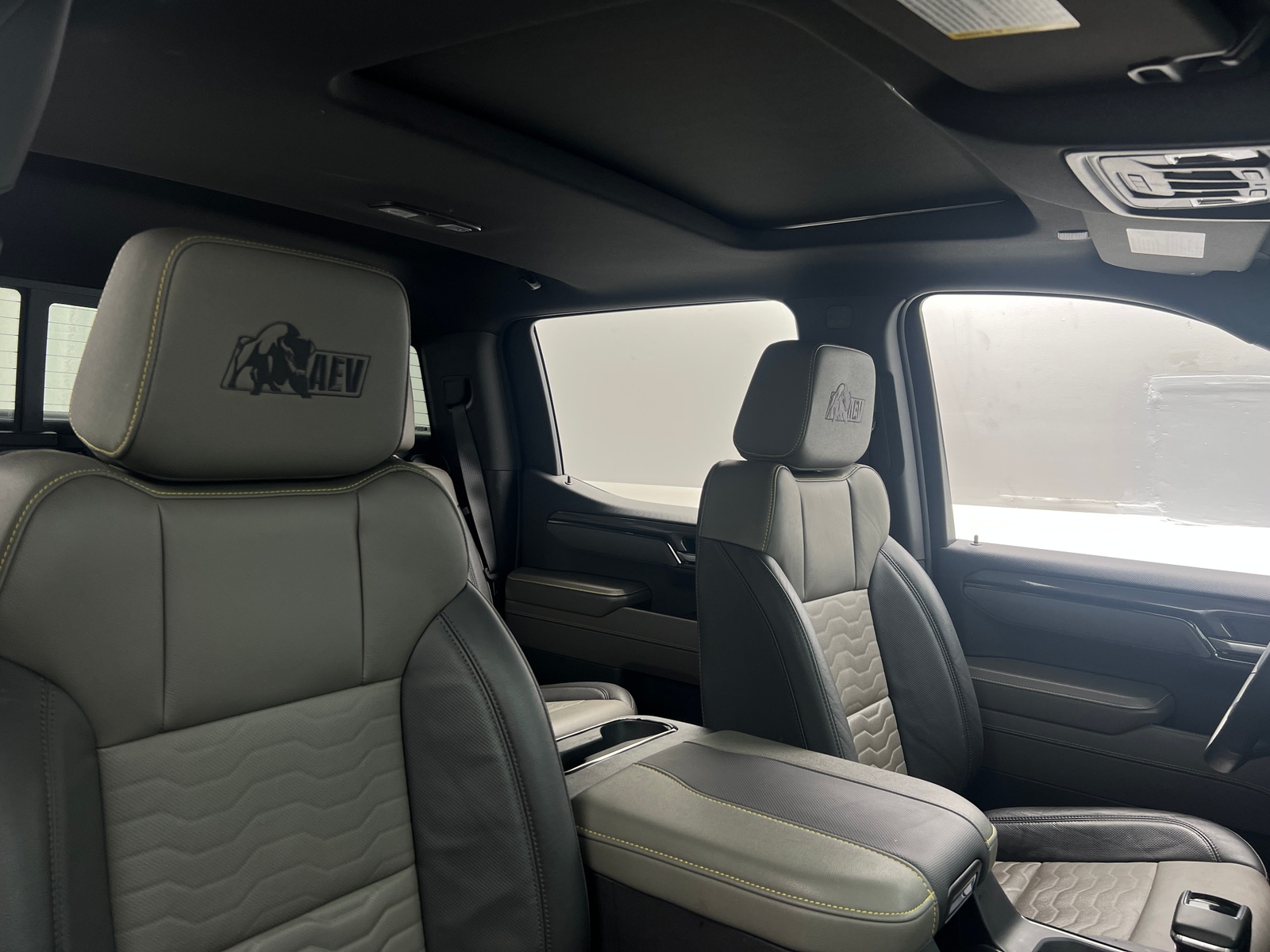 Thumbnail: 2023 Chevrolet Silverado 1500 - 2