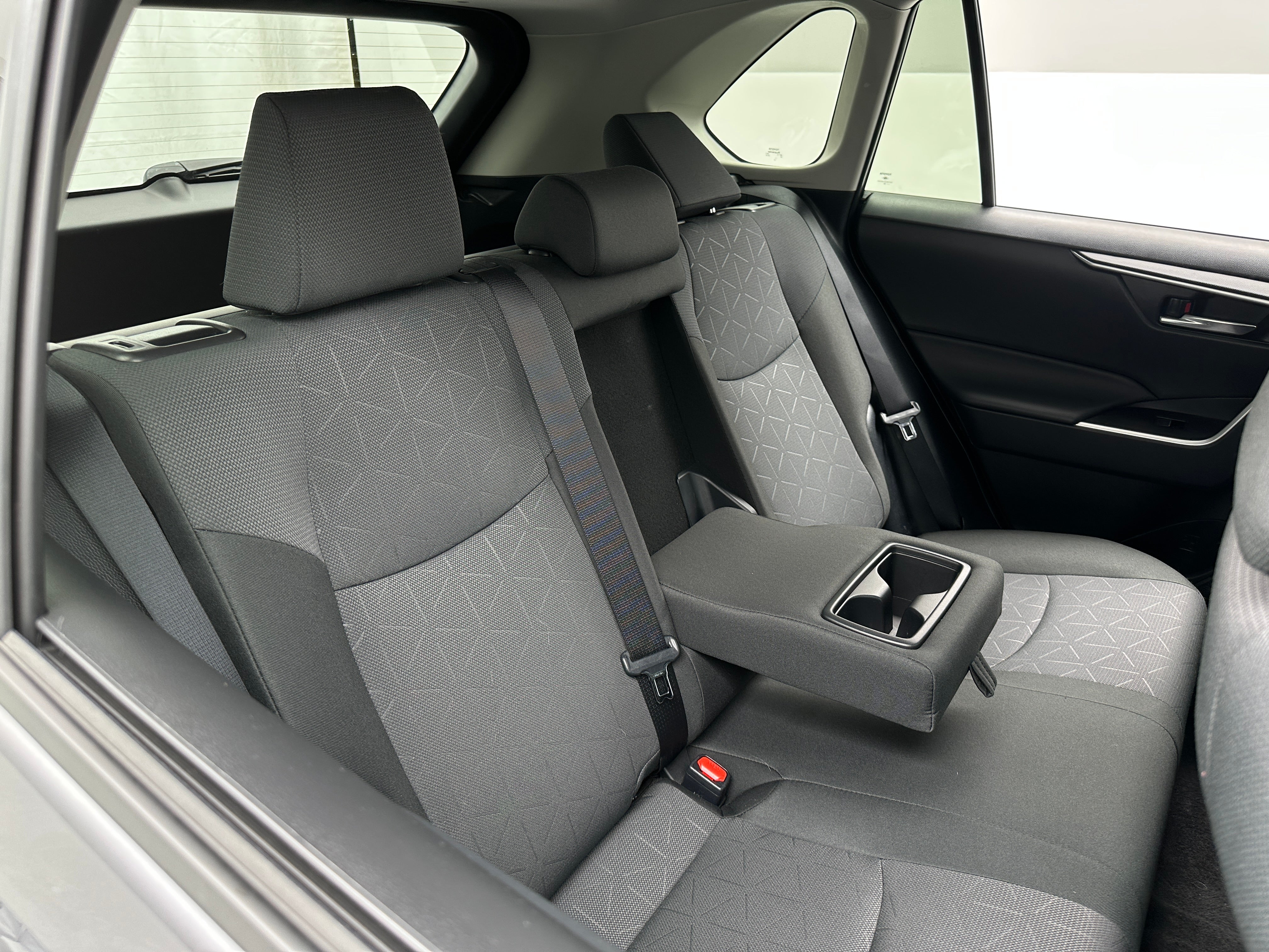 2024 Toyota RAV4 XLE 6