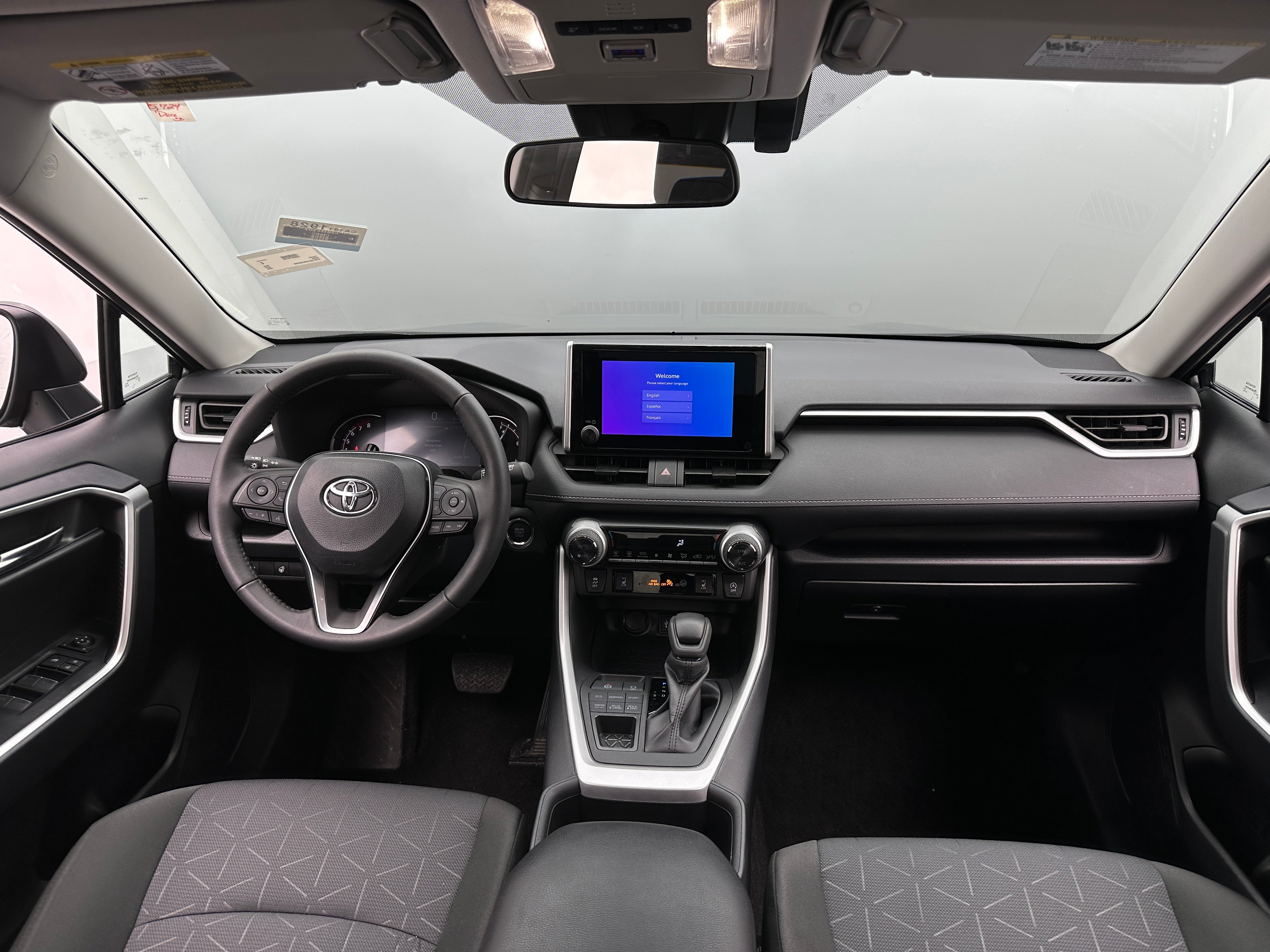 2024 Toyota RAV4 XLE 3