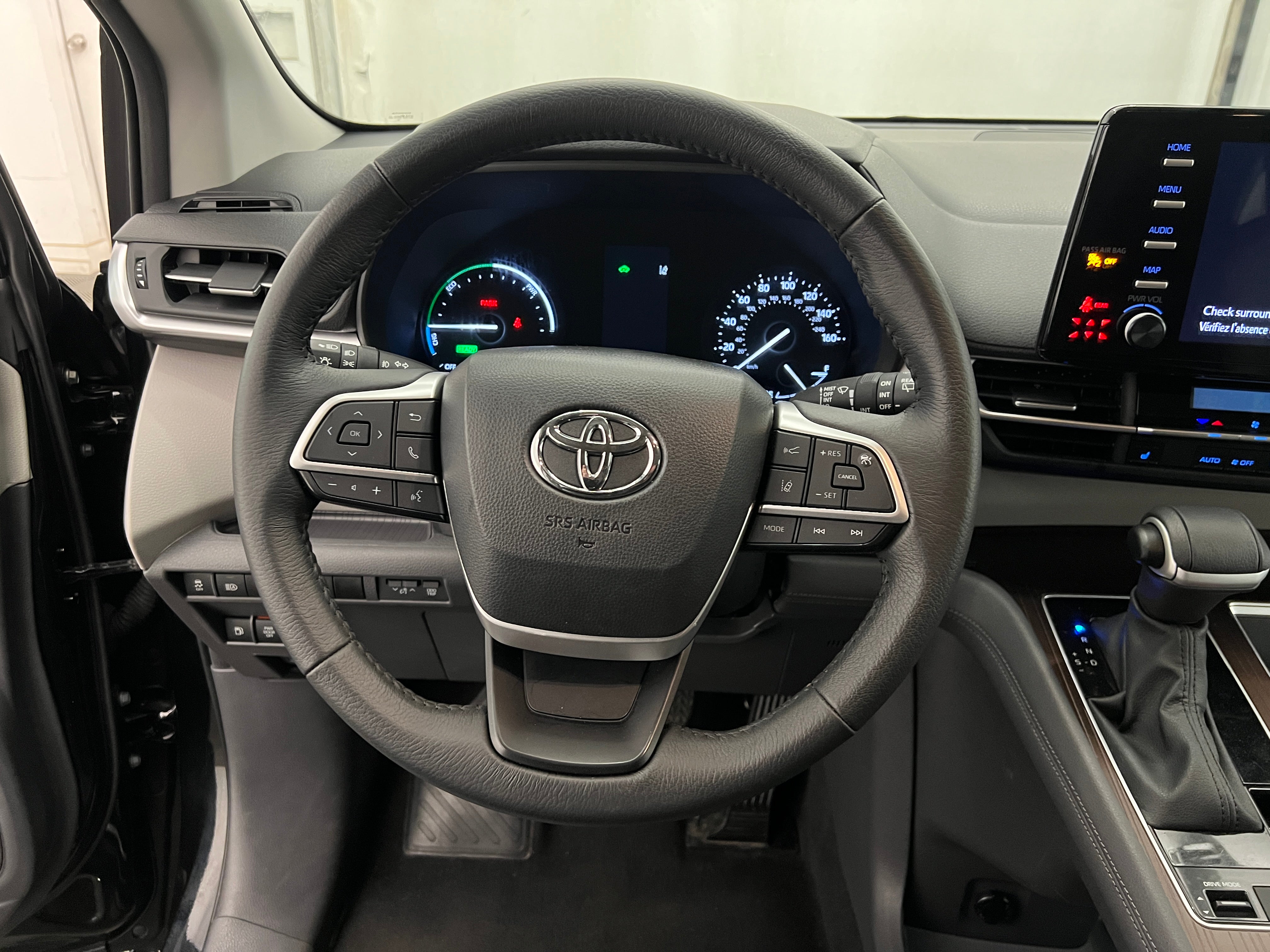 2024 Toyota Sienna XLE 4