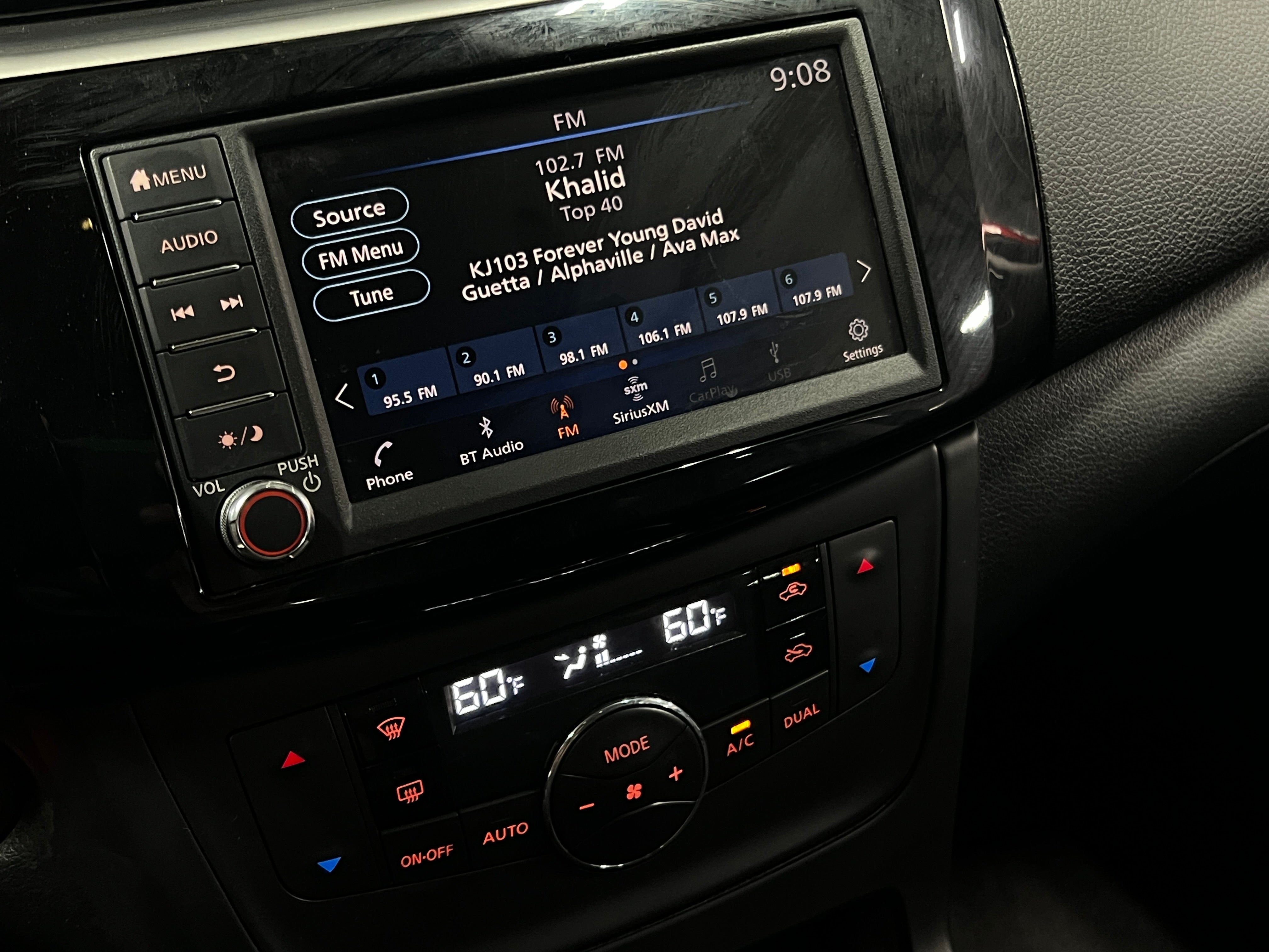 2019 Nissan Sentra SV 4