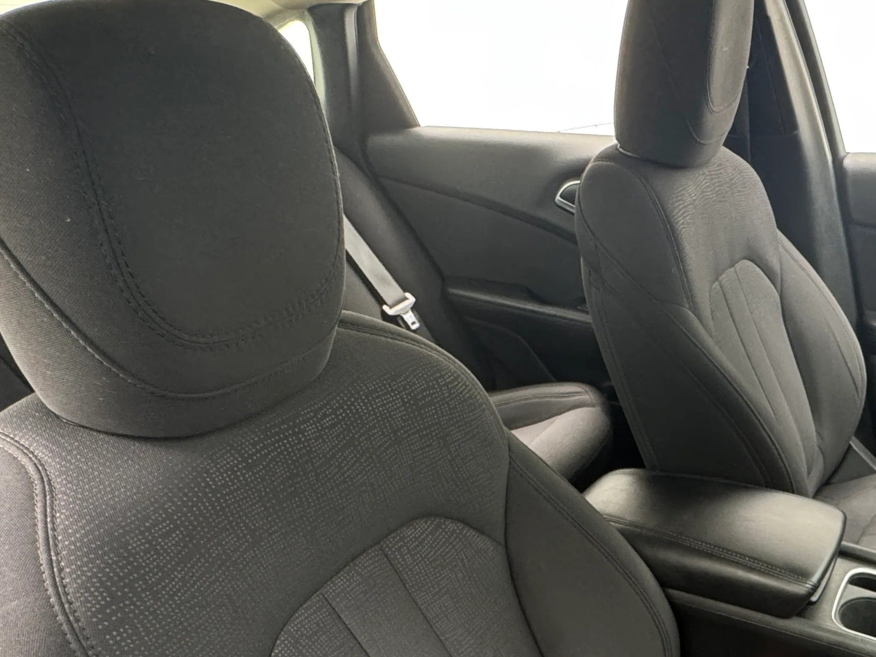 2015 Chrysler 200 Limited 2