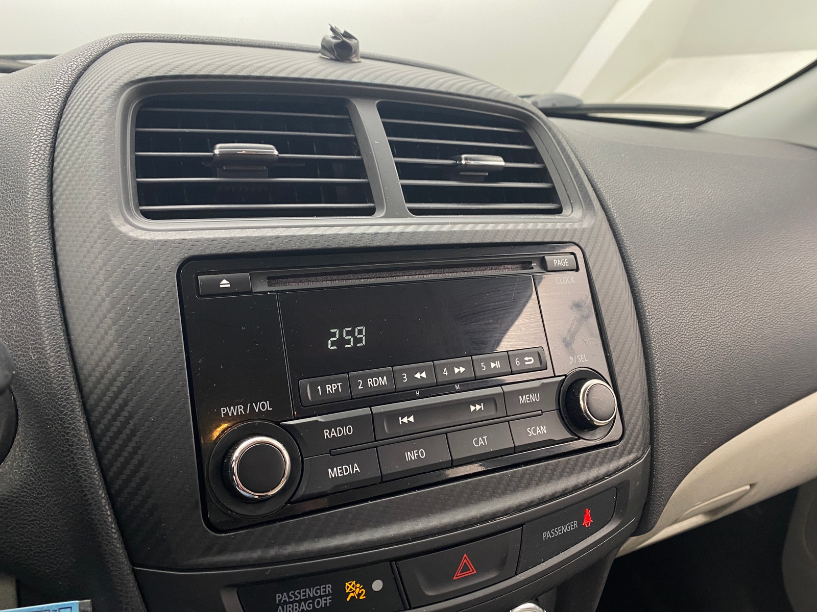 Thumbnail: 2017 Mitsubishi Outlander Sport - 4