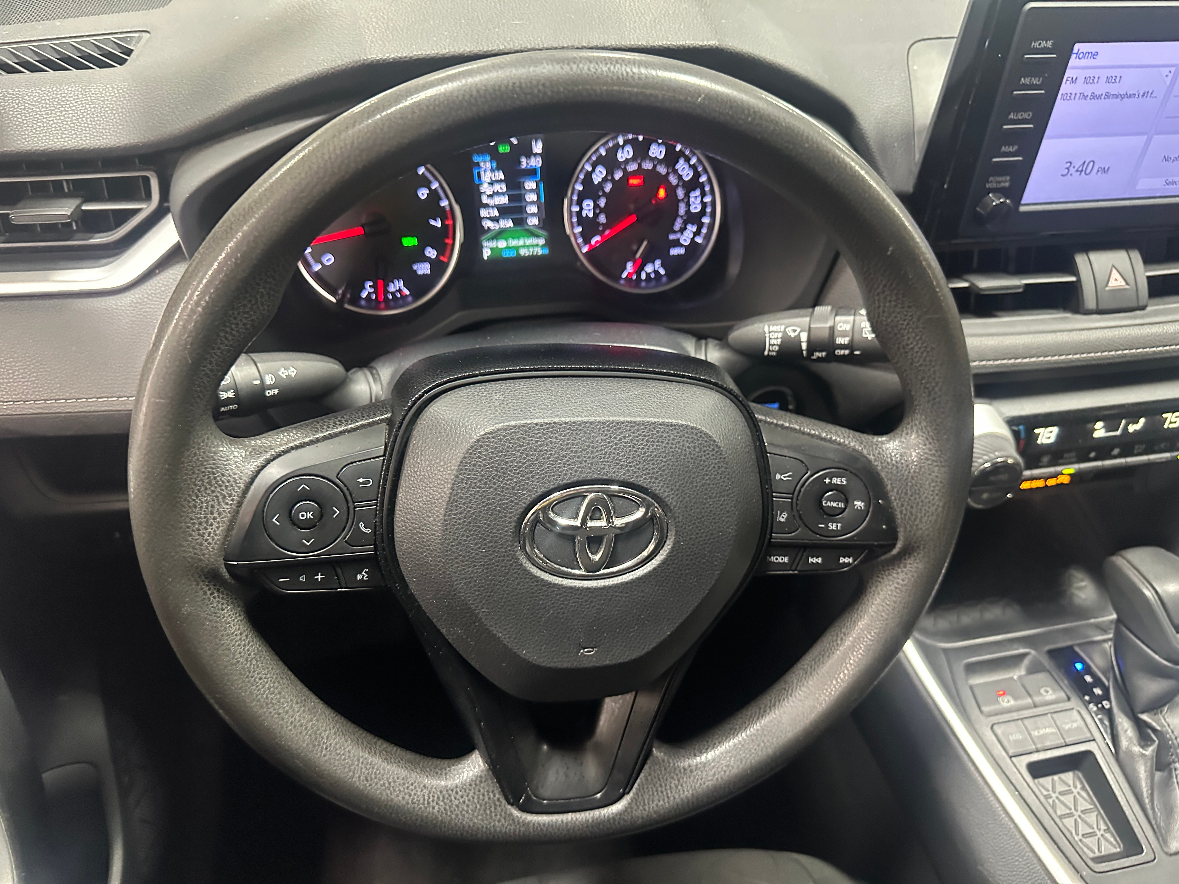 2019 Toyota RAV4 XLE 5