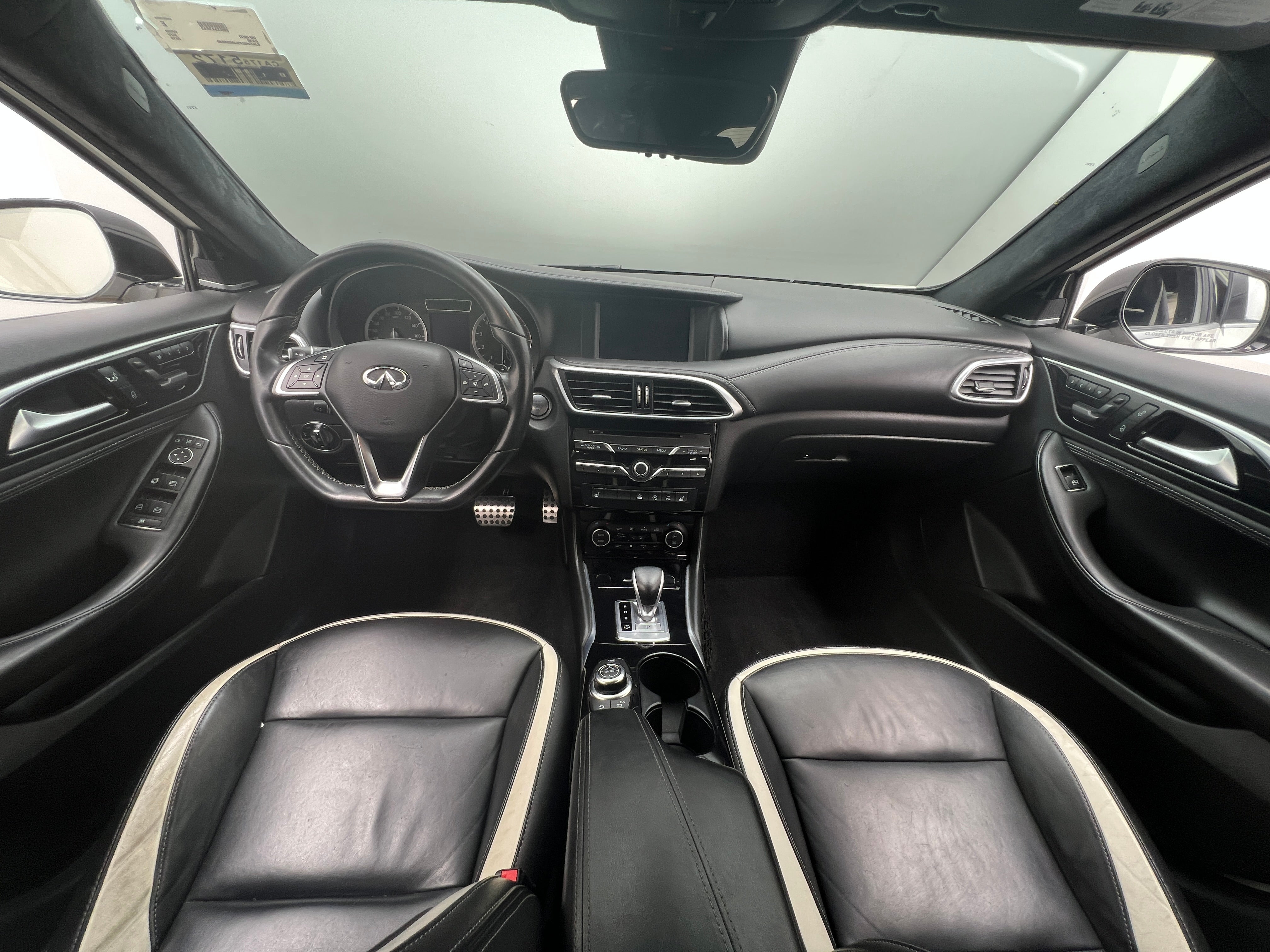 2018 INFINITI QX30 Sport 2