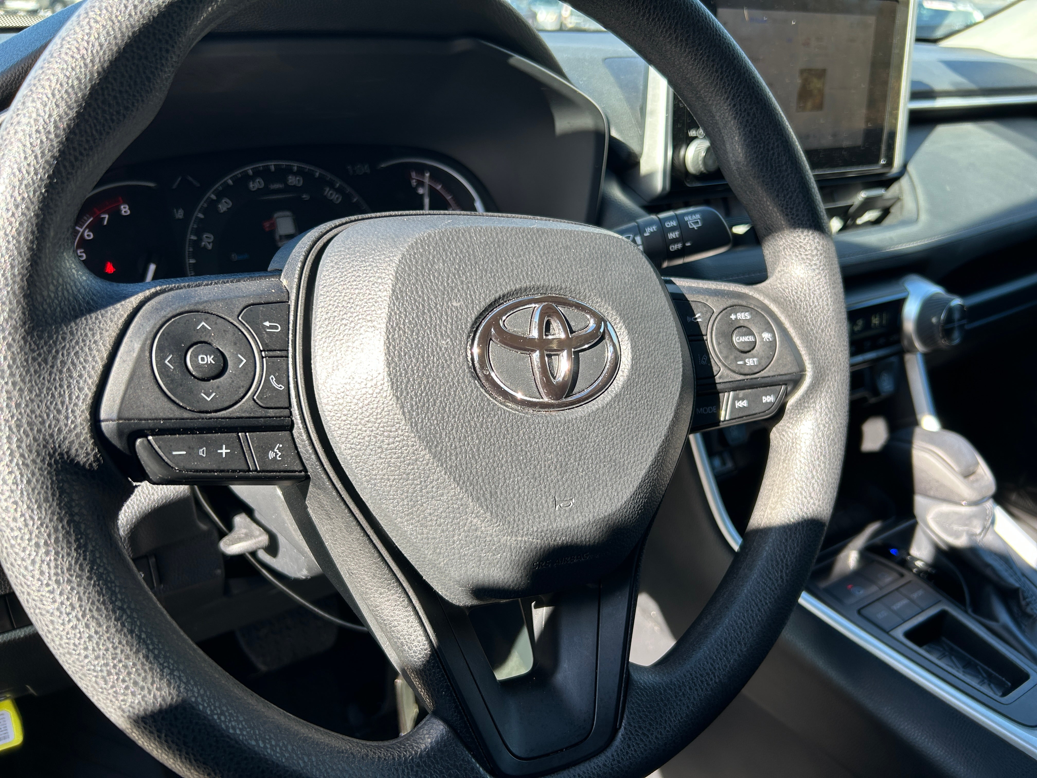 2024 Toyota RAV4 XLE 5