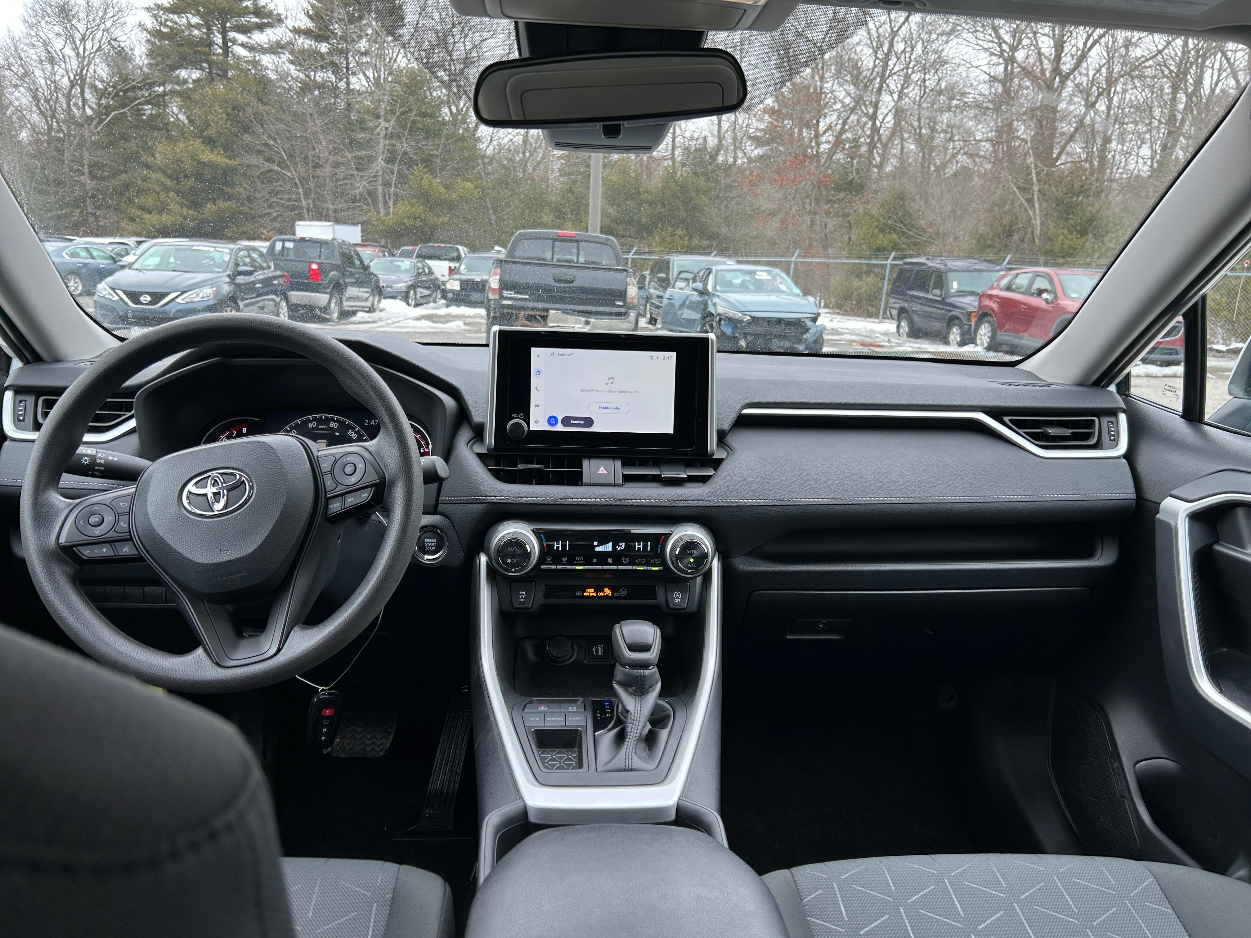 2024 Toyota RAV4 XLE 3