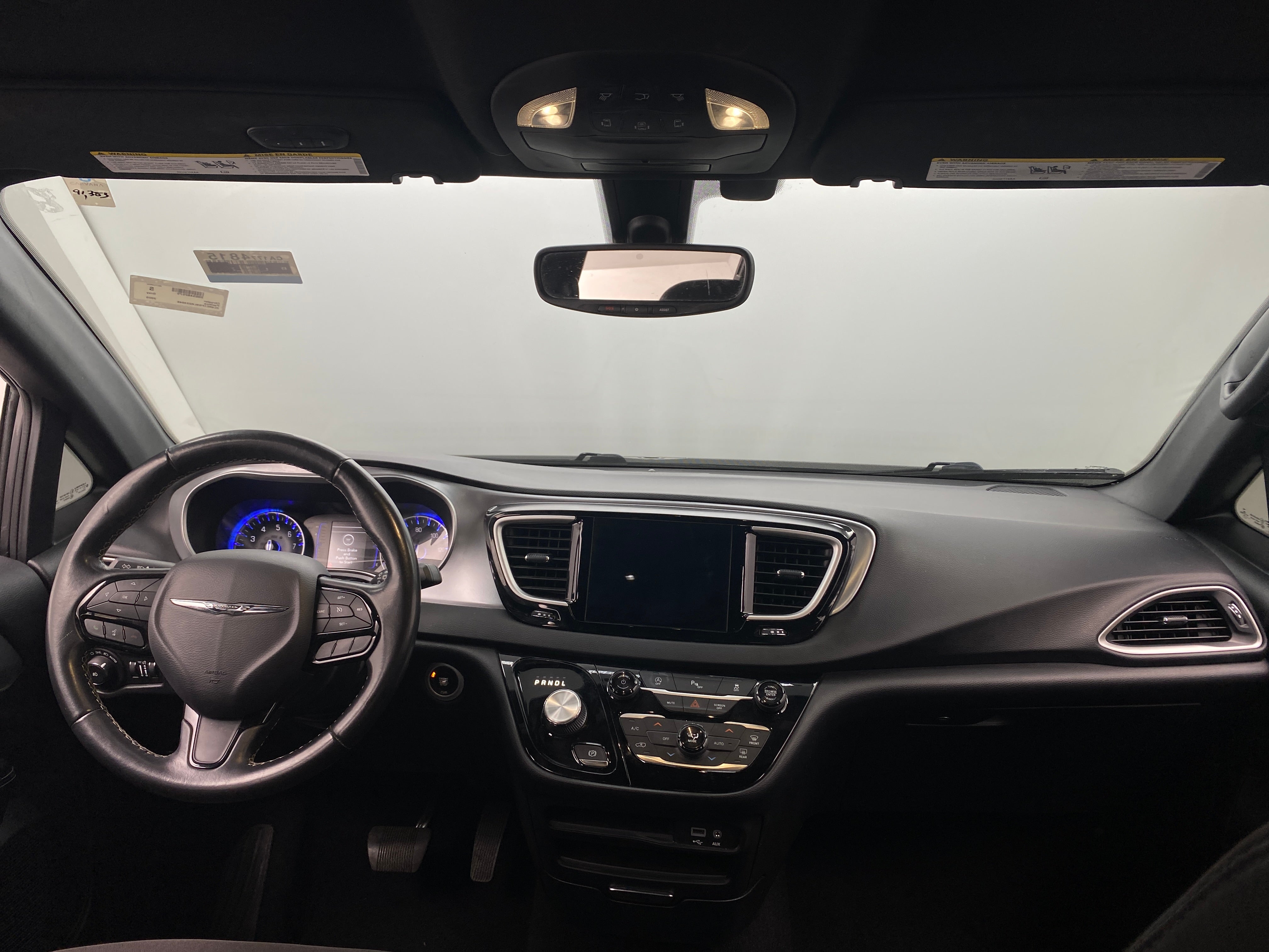 2020 Chrysler Pacifica Touring 3