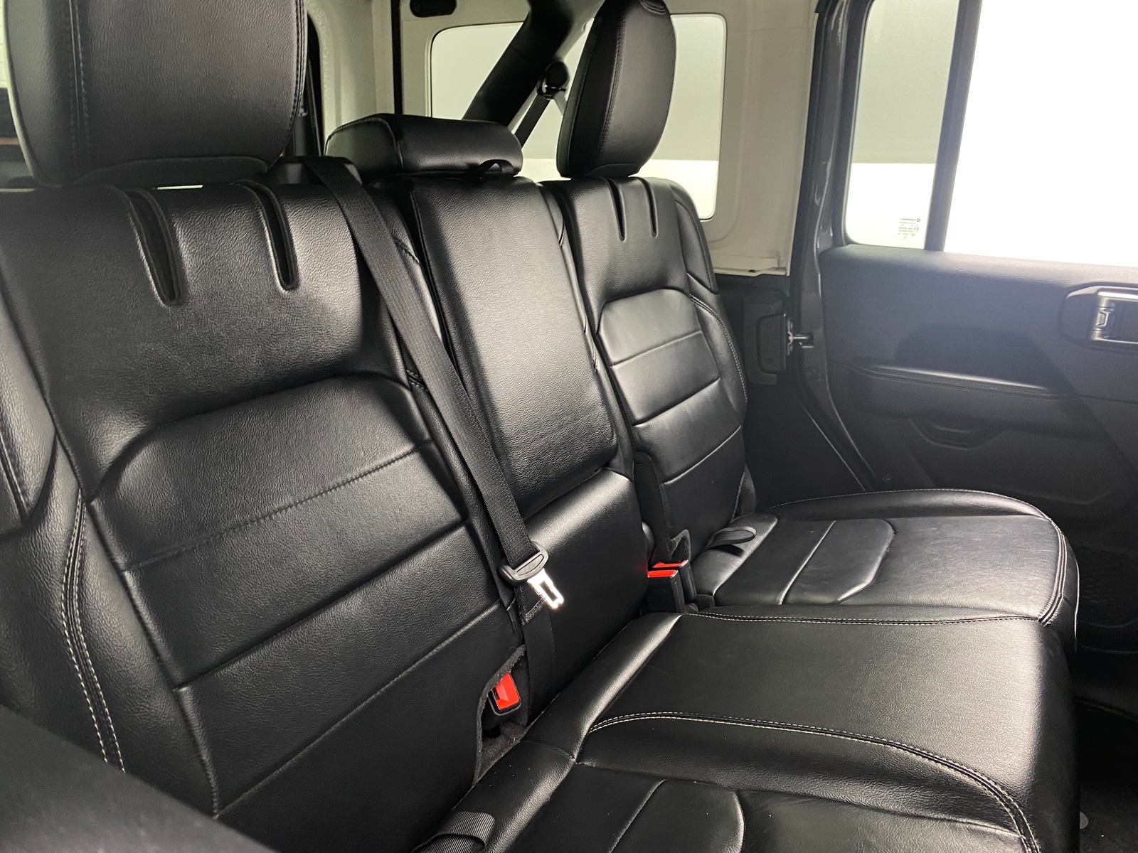 Thumbnail: 2021 Jeep Wrangler - 5