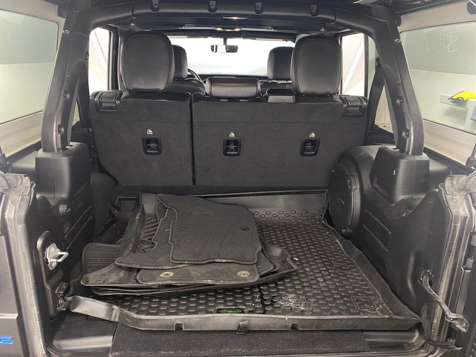 Thumbnail: 2021 Jeep Wrangler - 6