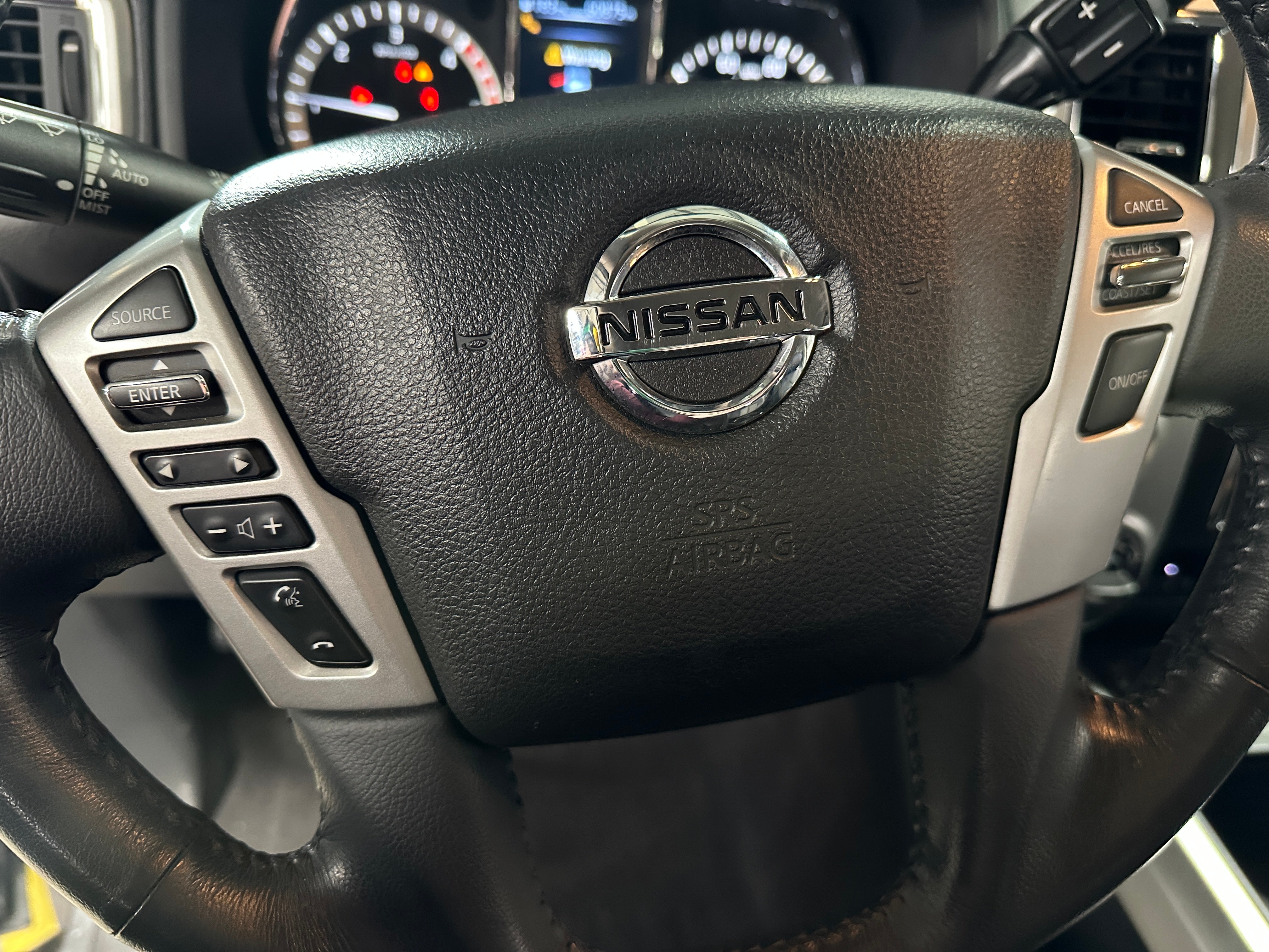 2016 Nissan Titan SL 4