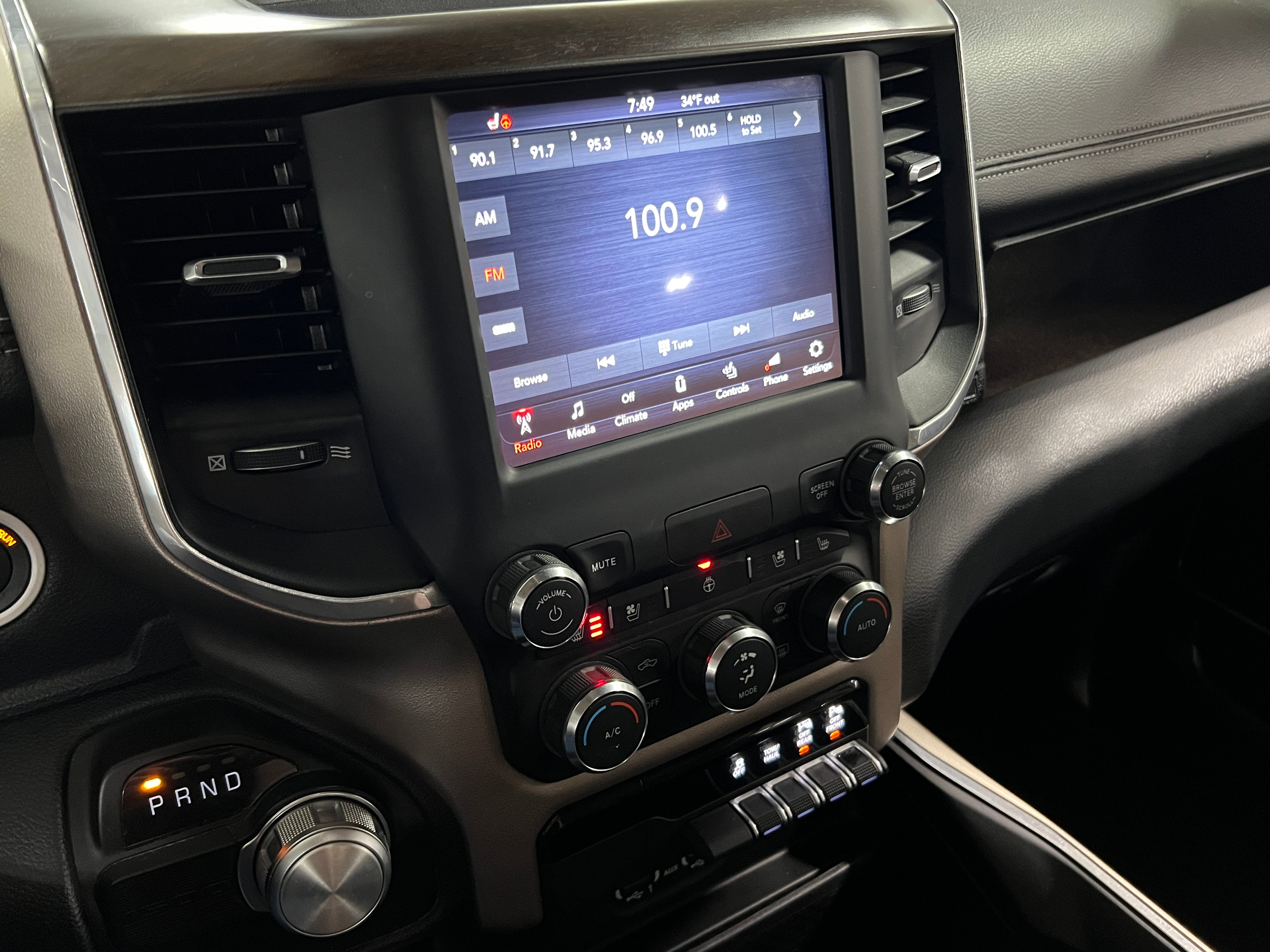 2021 RAM 1500 Laramie 3