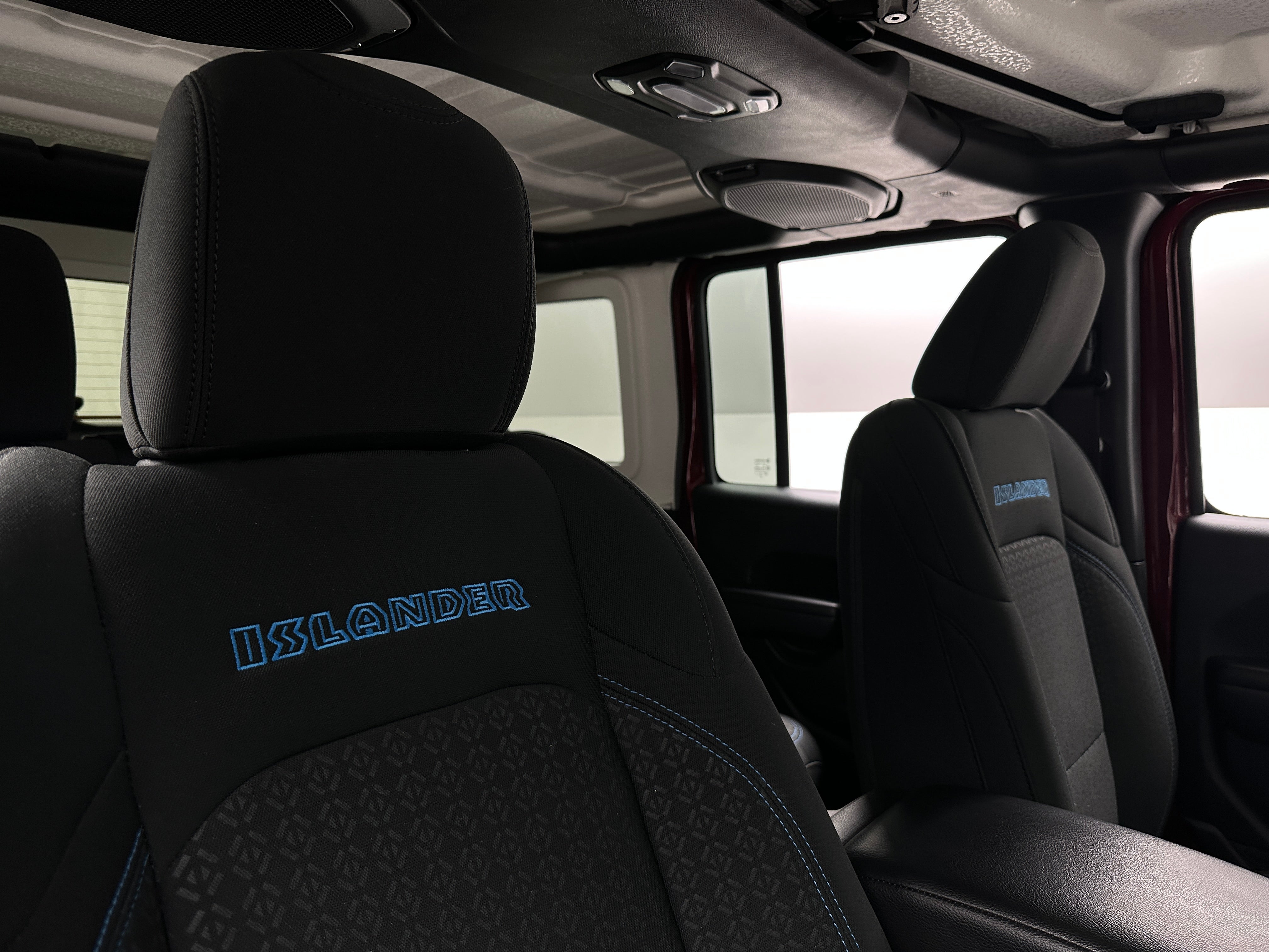 2021 Jeep Wrangler Unlimited Islander 2