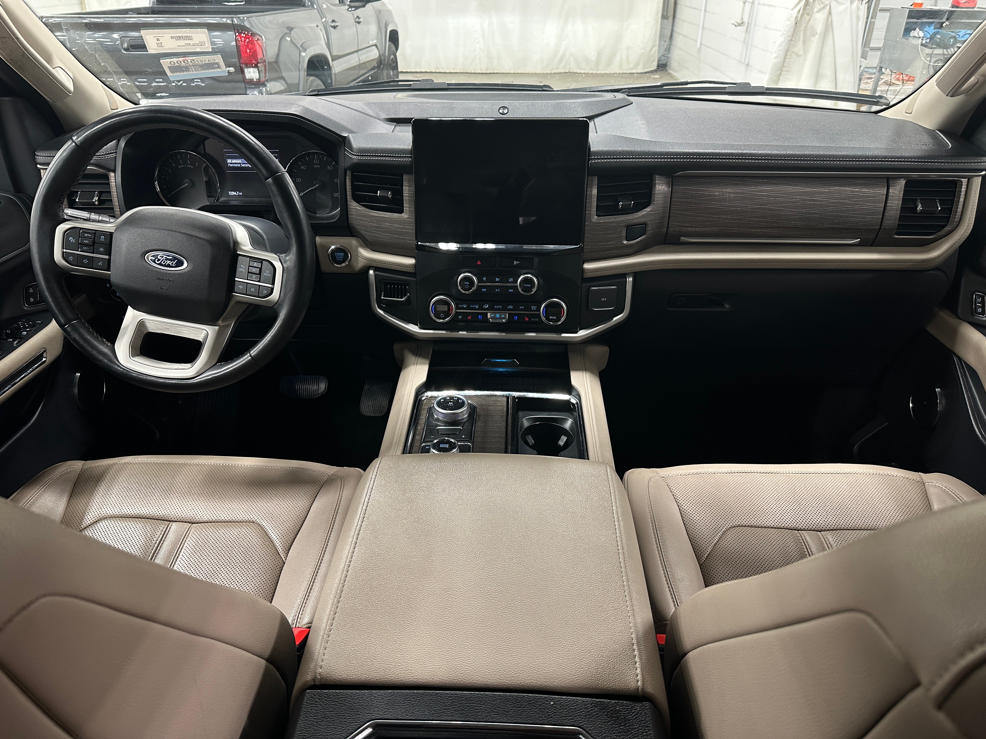 2023 Ford Expedition MAX Limited 2